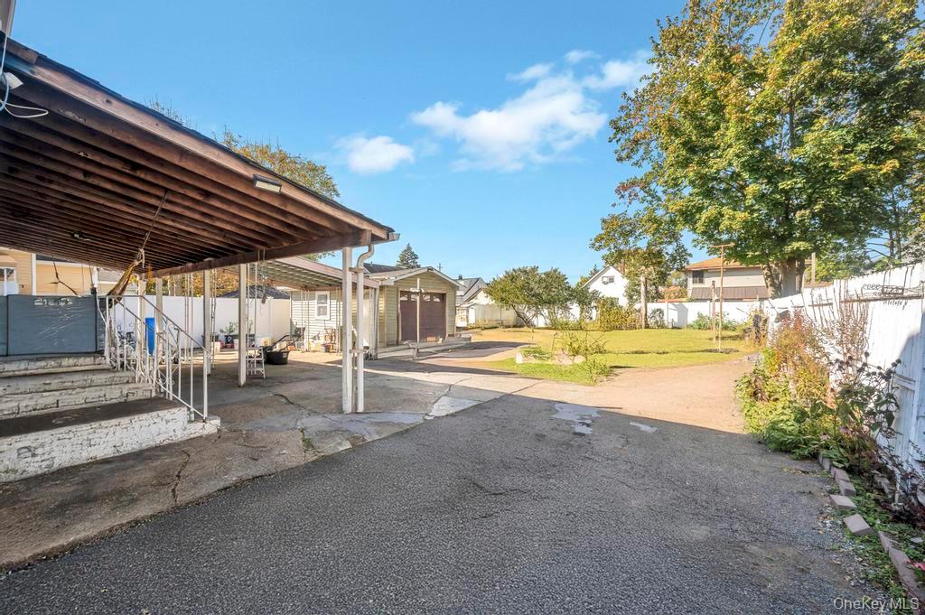 #19 photo, 511 Northern Parkway, Uniondale , NY 11553