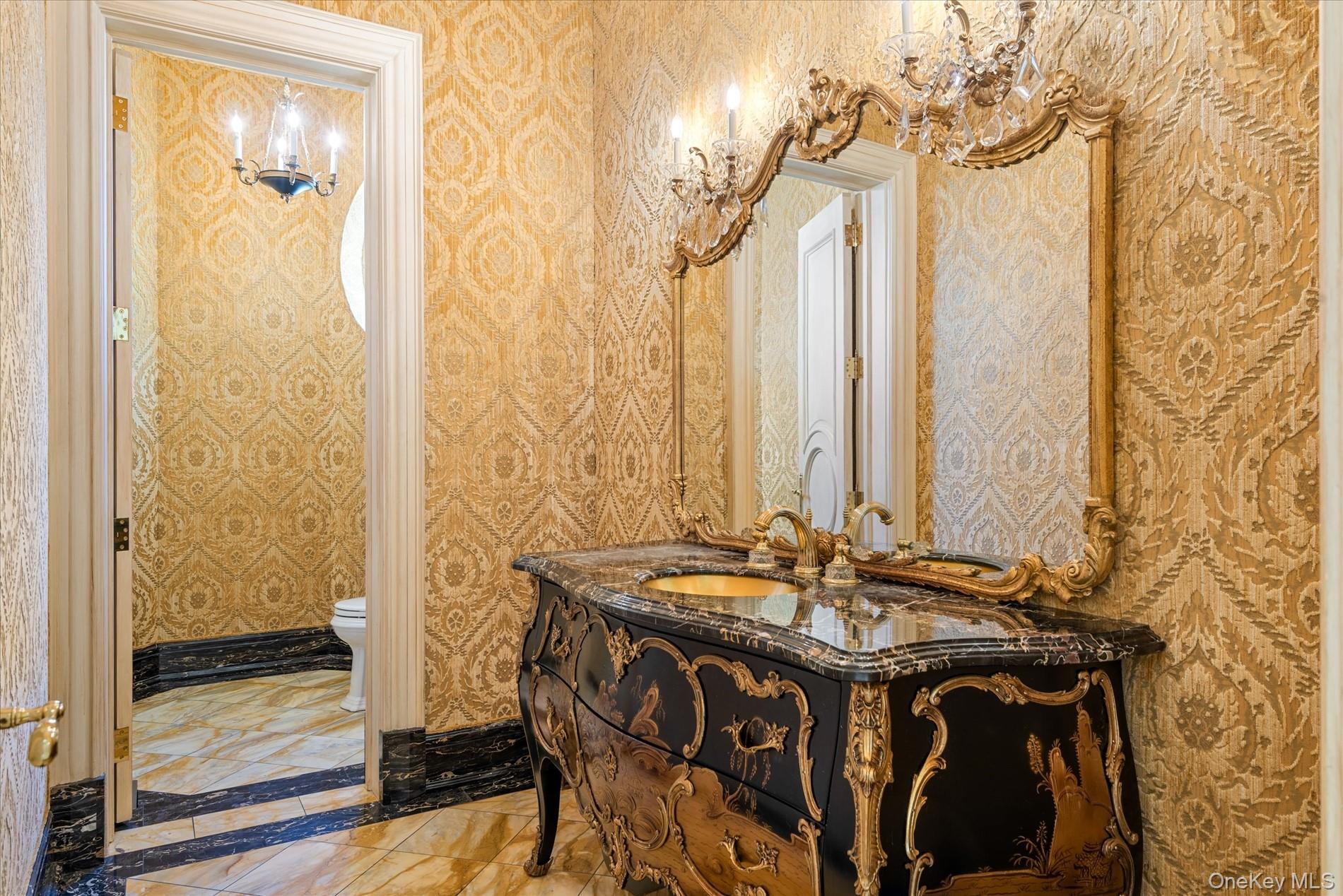 #18 photo, Kings Point Road, Great Neck , NY 11024