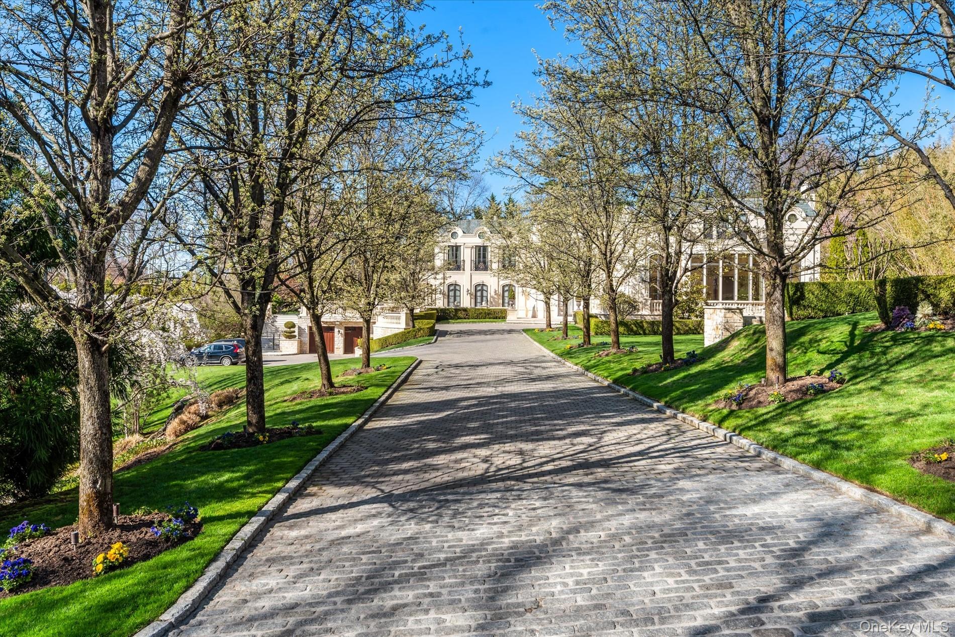 #2 photo, Kings Point Road, Great Neck , NY 11024