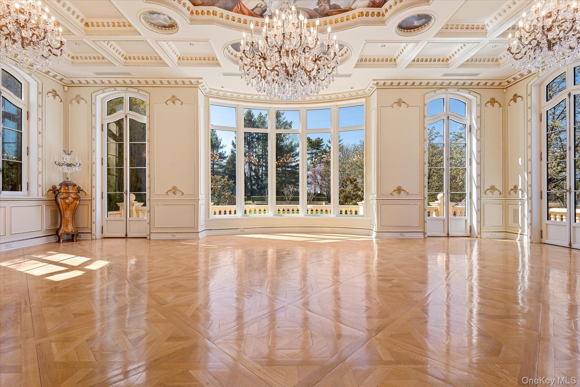 #6 photo, Kings Point Road, Great Neck , NY 11024