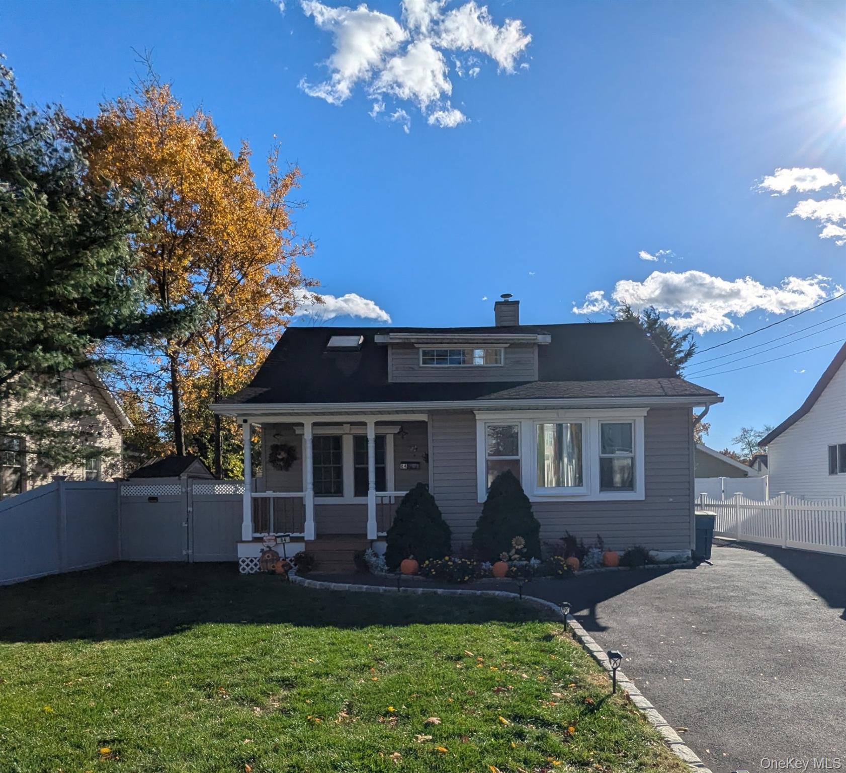#1 photo, 84 Cedar Street, Islip , NY 11751