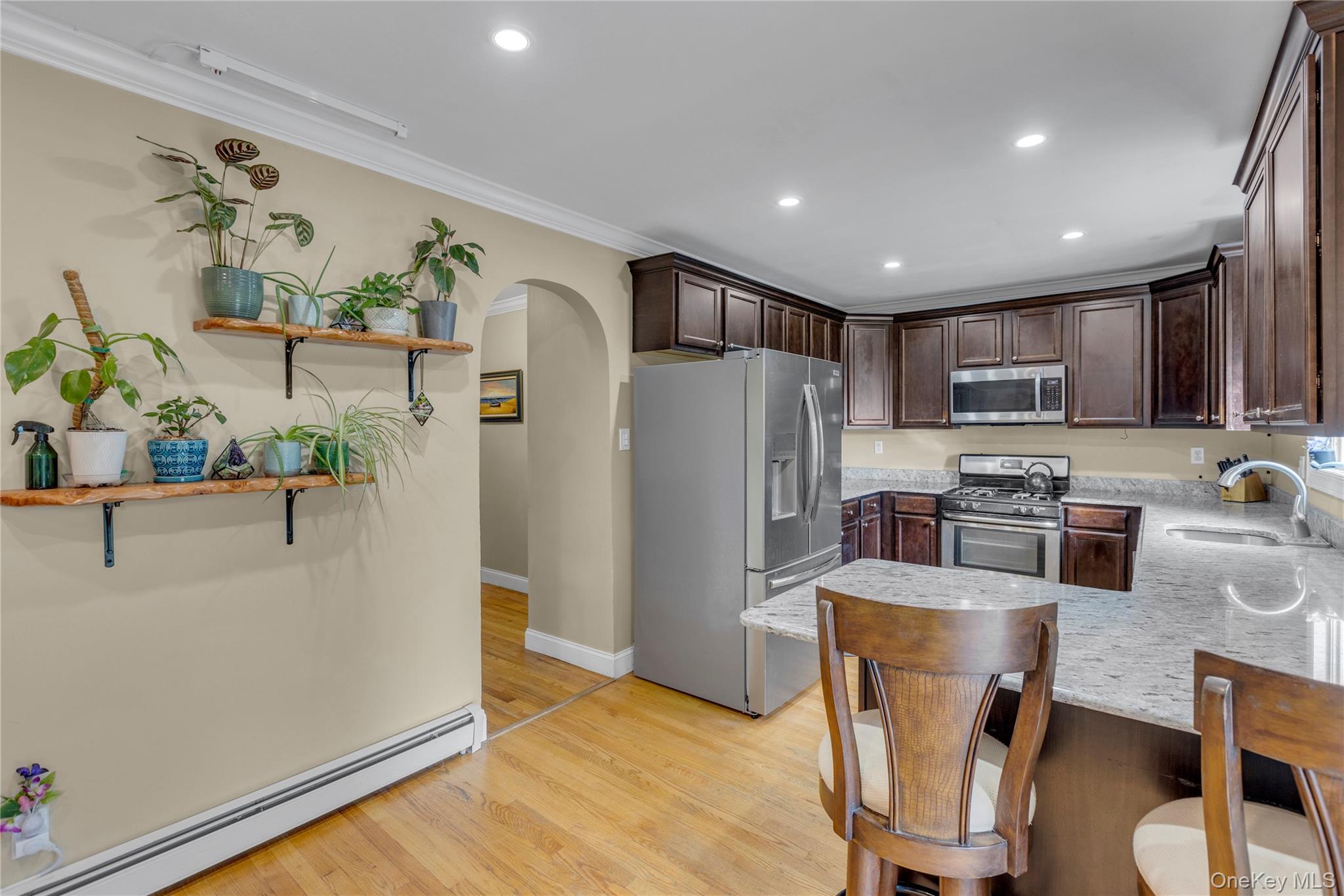 #11 photo, 84 Cedar Street, Islip , NY 11751