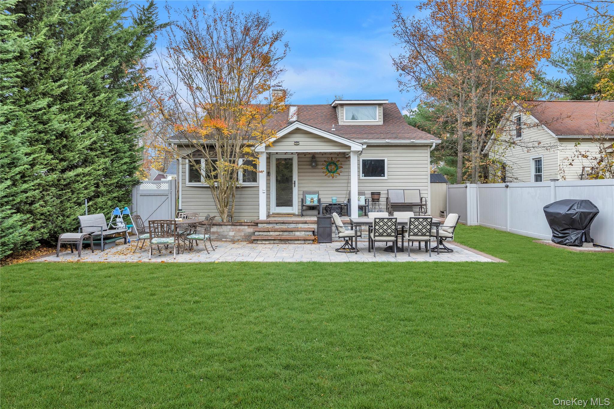 #16 photo, 84 Cedar Street, Islip , NY 11751