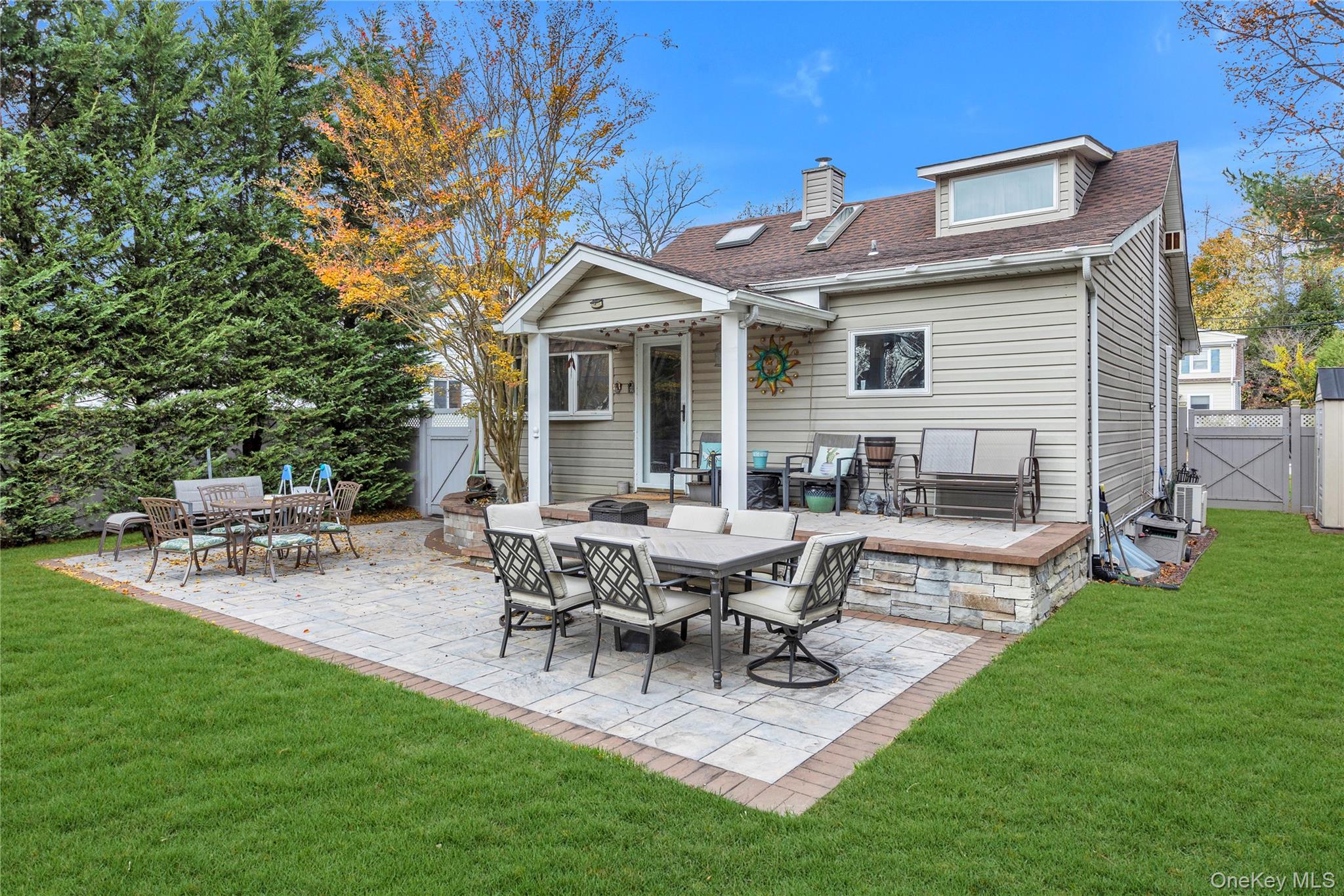 #17 photo, 84 Cedar Street, Islip , NY 11751