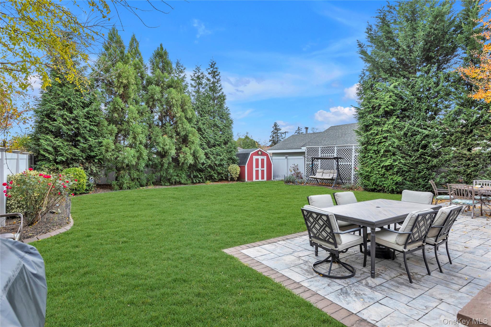 #19 photo, 84 Cedar Street, Islip , NY 11751