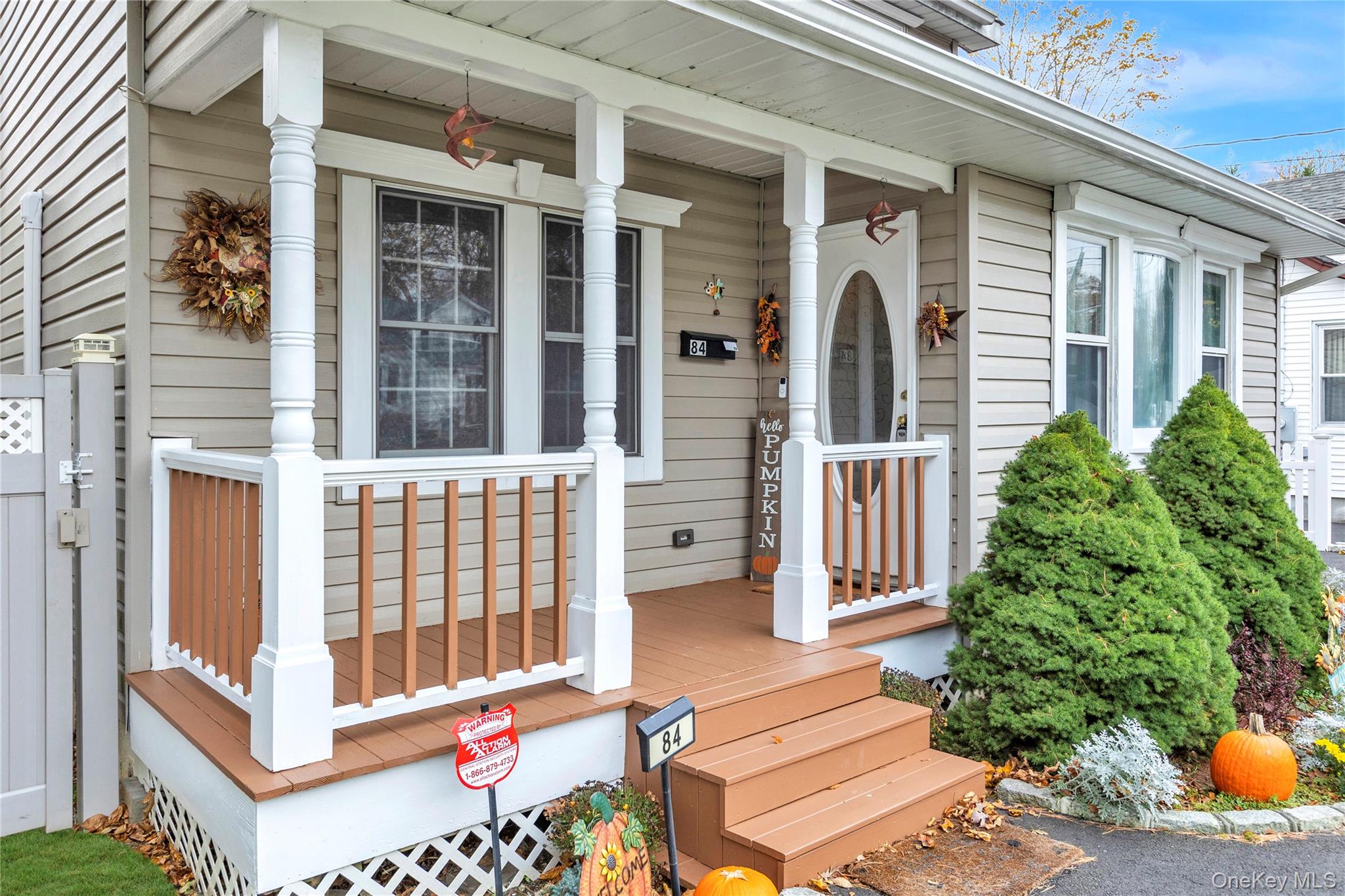 #2 photo, 84 Cedar Street, Islip , NY 11751