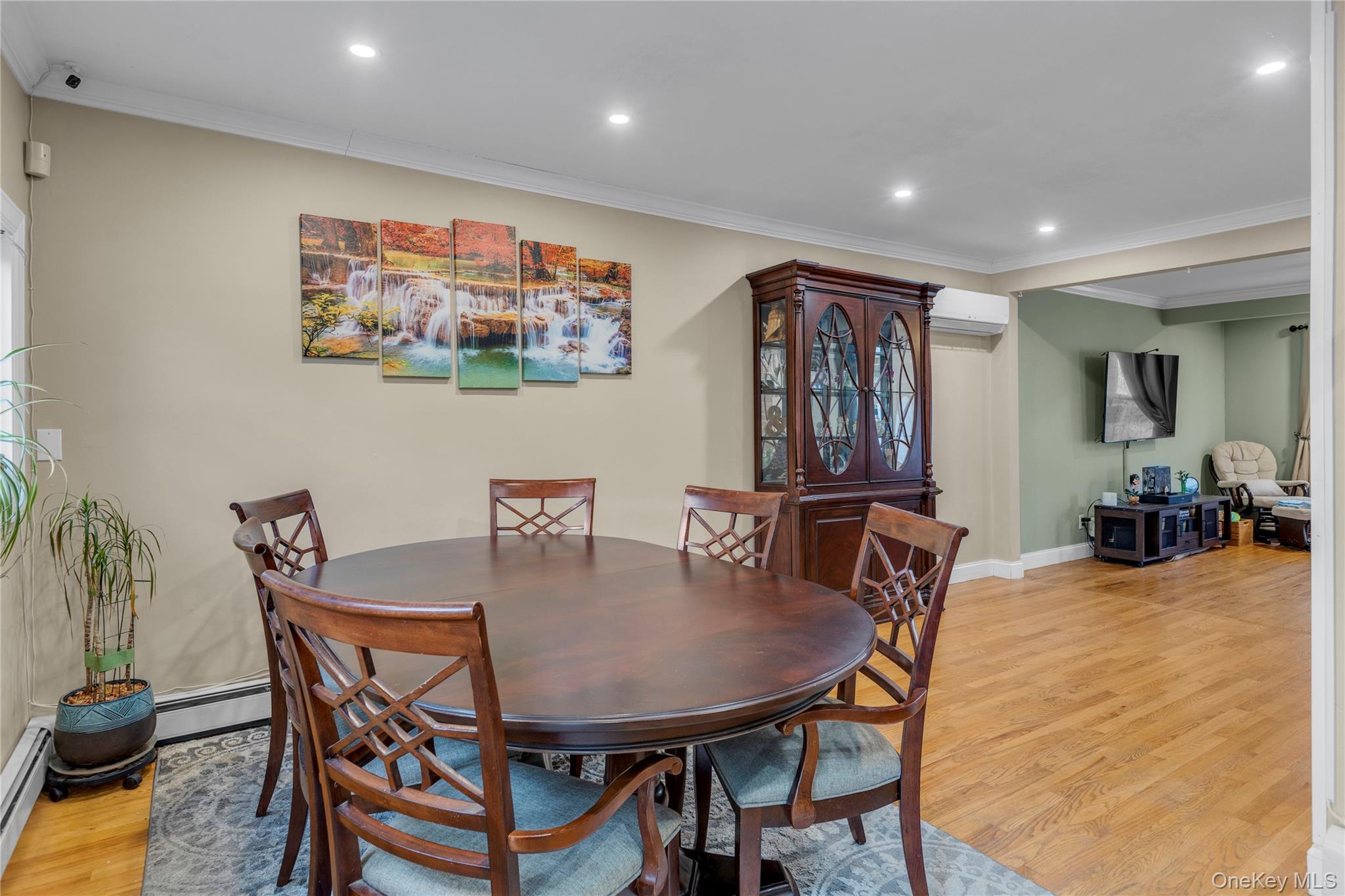 #5 photo, 84 Cedar Street, Islip , NY 11751