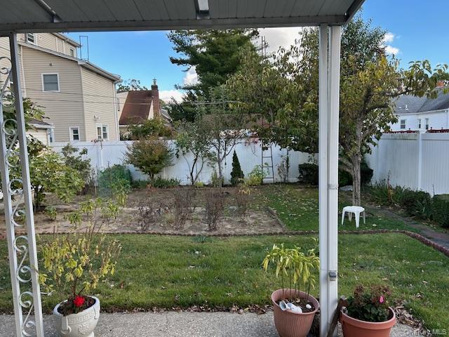 #4 photo, 185 Emerson Place, Valley Stream , NY 11580