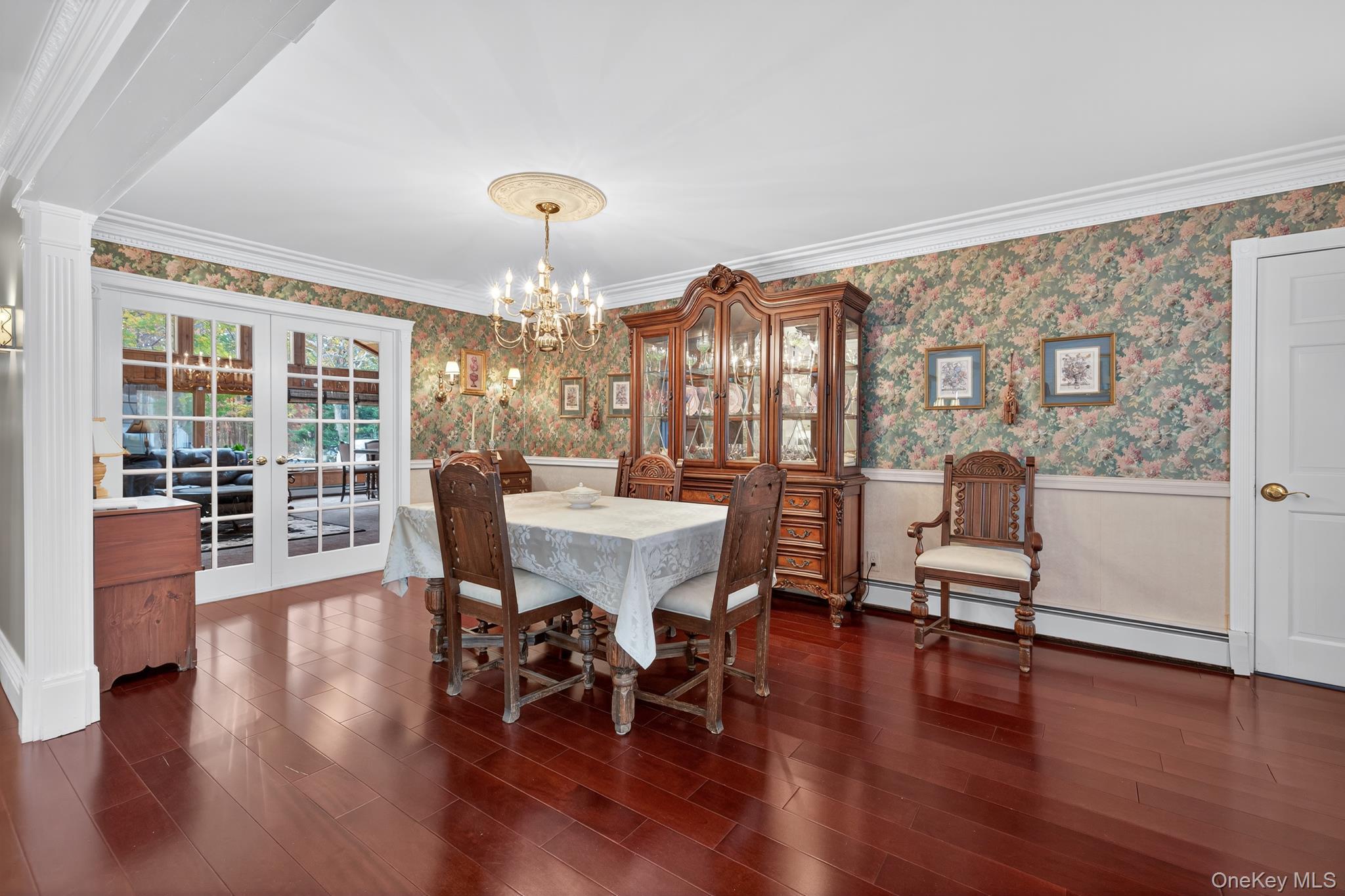 #15 photo, 356 8th Street, Bohemia , NY 11716