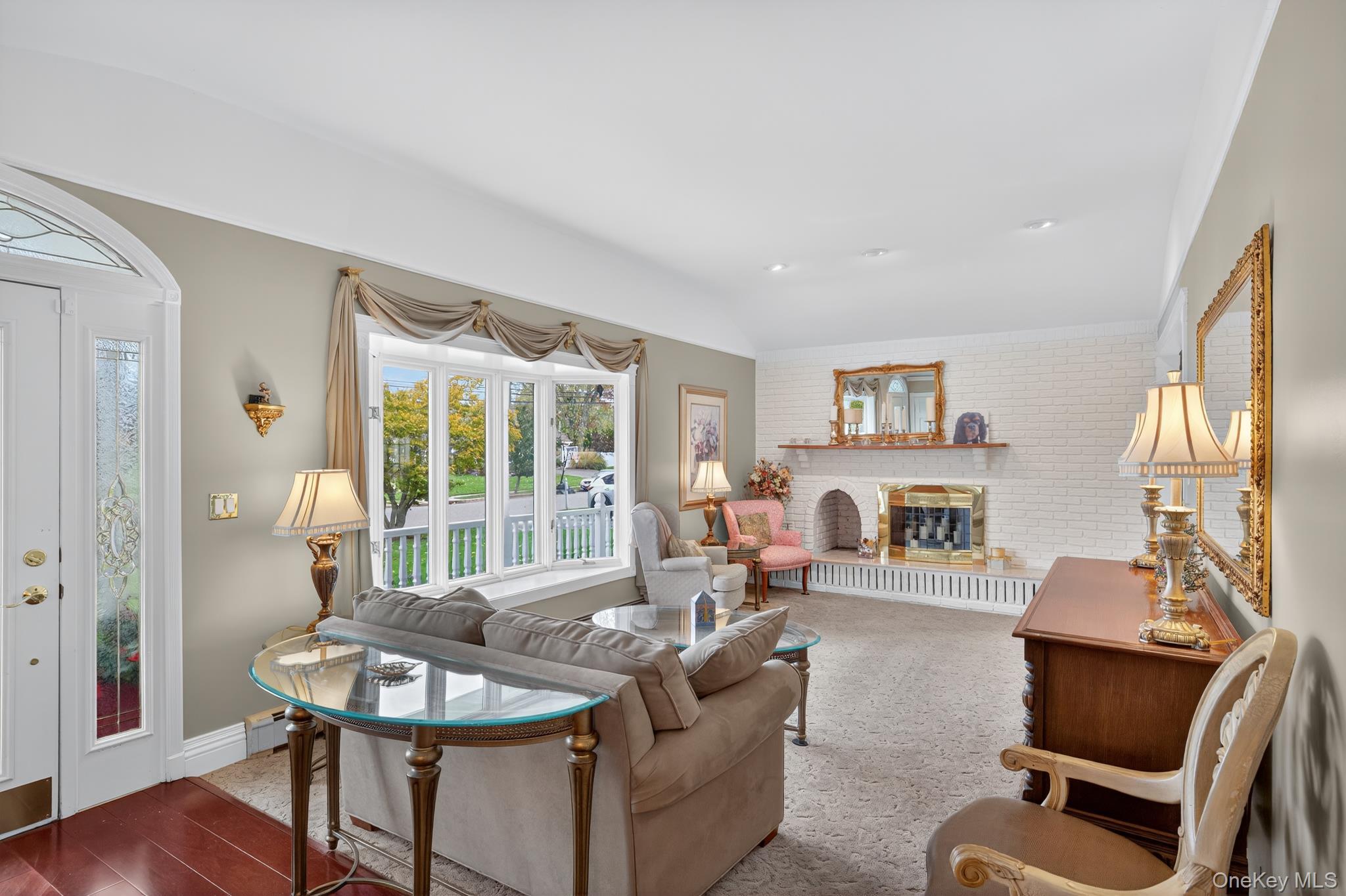 #19 photo, 356 8th Street, Bohemia , NY 11716