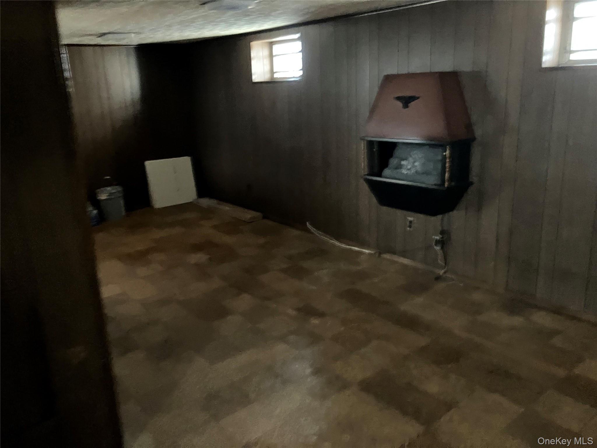 #12 photo, 2 Superior Road, Floral Park , NY 11001