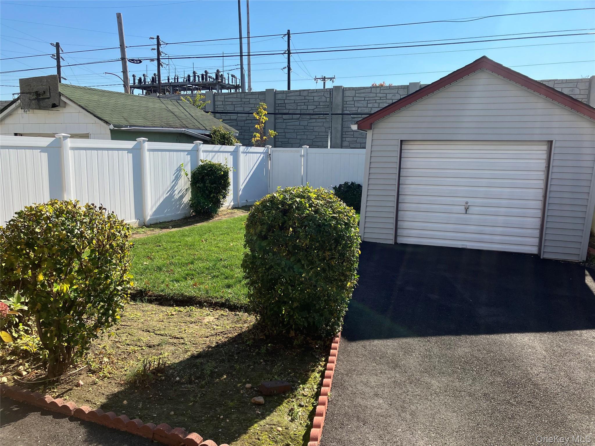 #17 photo, 2 Superior Road, Floral Park , NY 11001