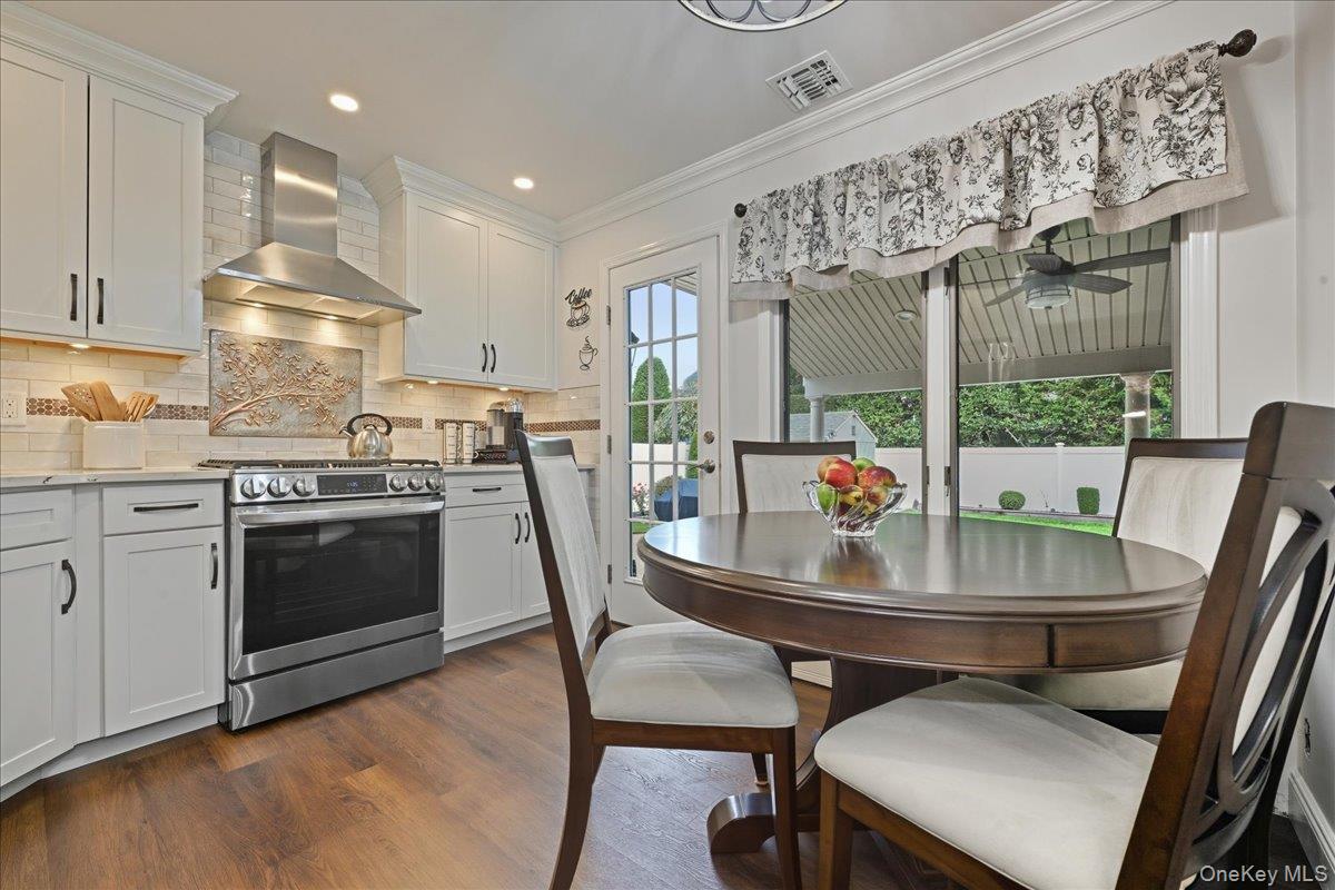 #10 photo, 259 Ocean Avenue, Massapequa Park , NY 11762