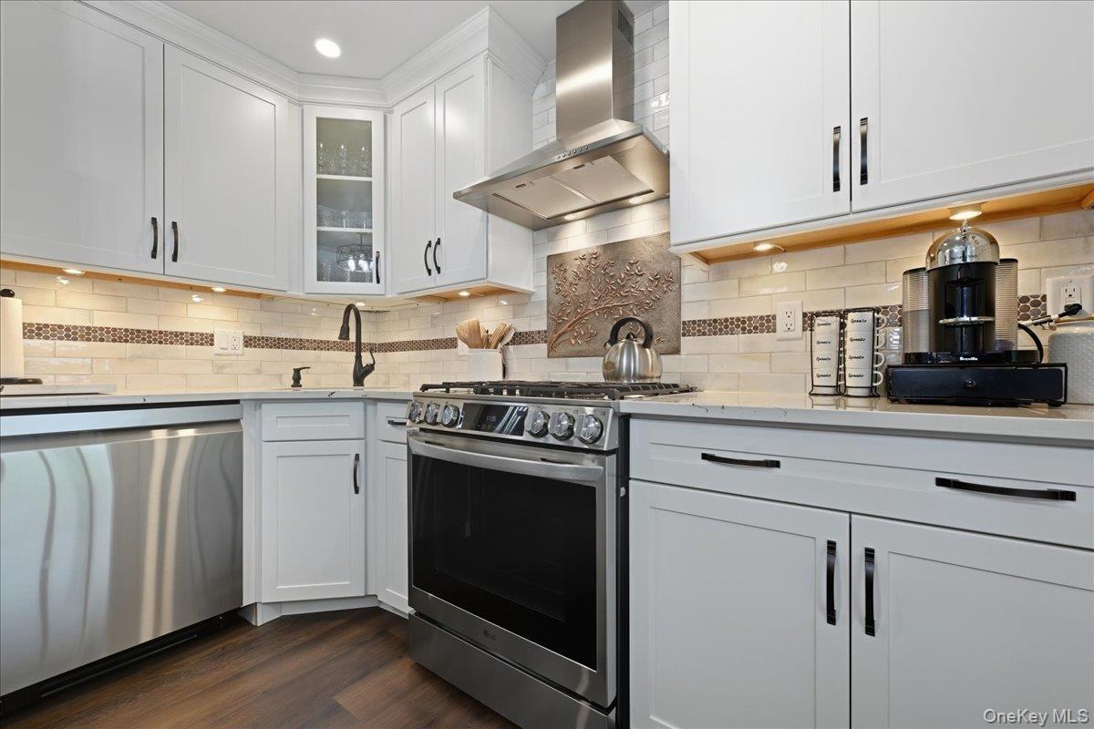 #12 photo, 259 Ocean Avenue, Massapequa Park , NY 11762