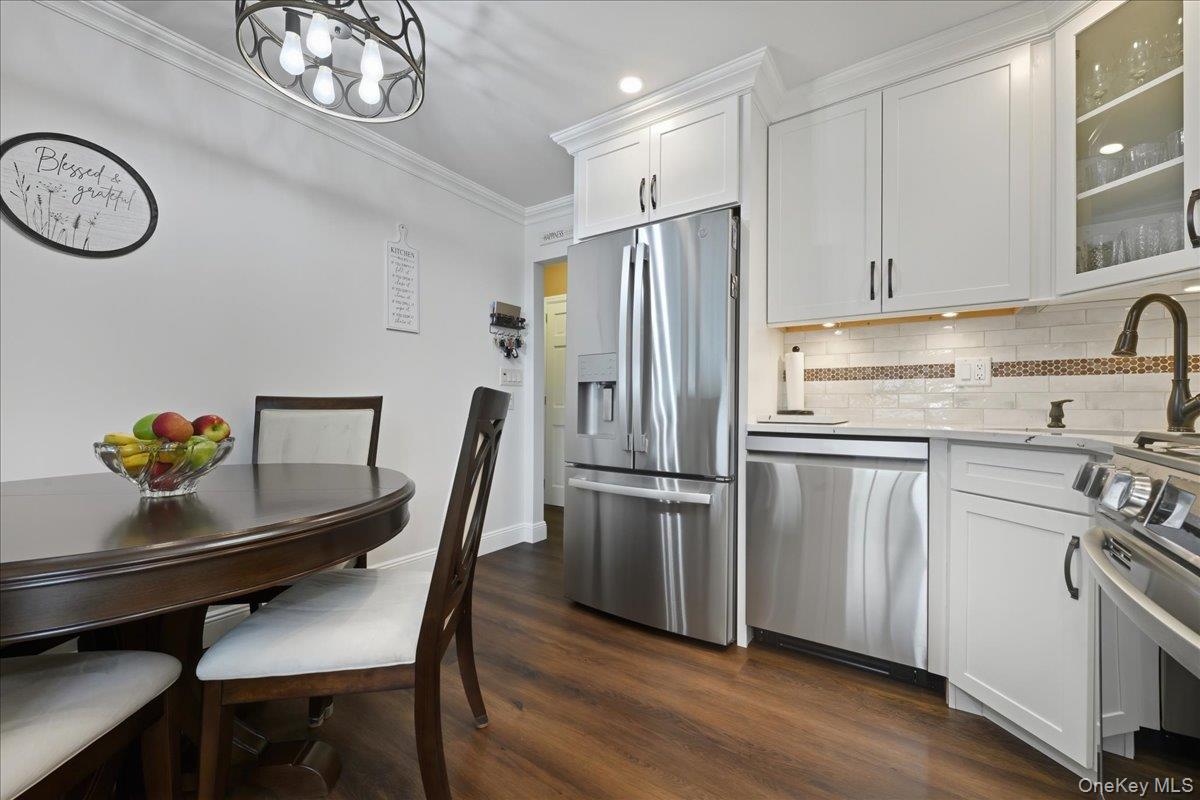 #13 photo, 259 Ocean Avenue, Massapequa Park , NY 11762