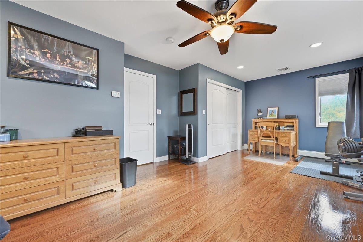 #19 photo, 259 Ocean Avenue, Massapequa Park , NY 11762