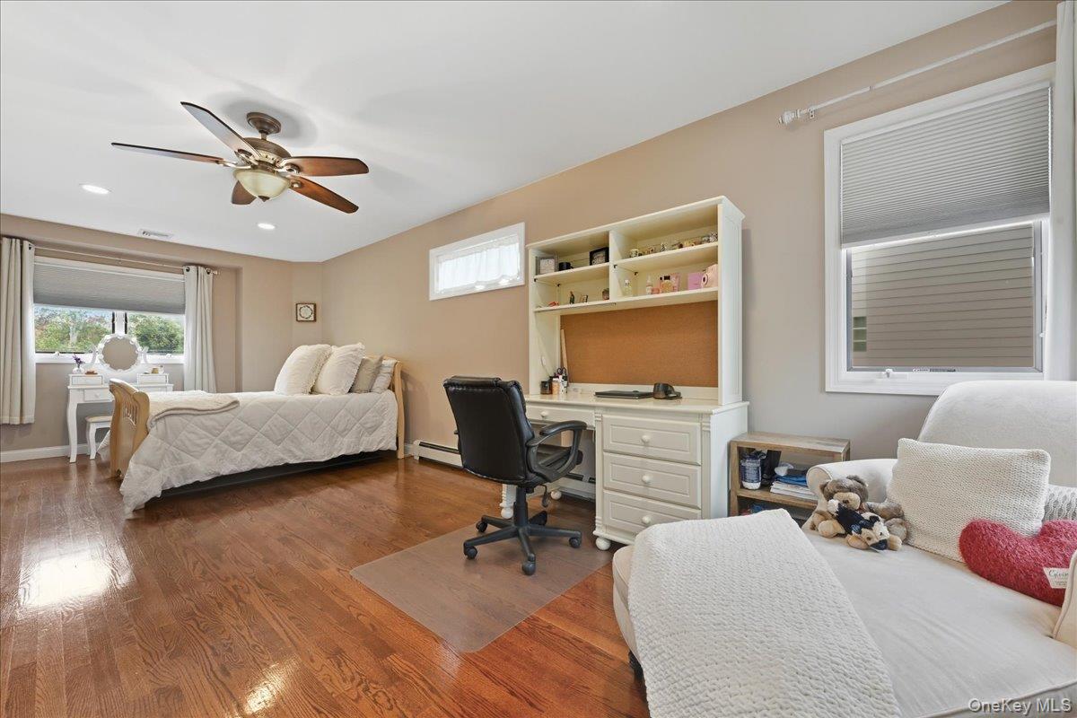 #20 photo, 259 Ocean Avenue, Massapequa Park , NY 11762