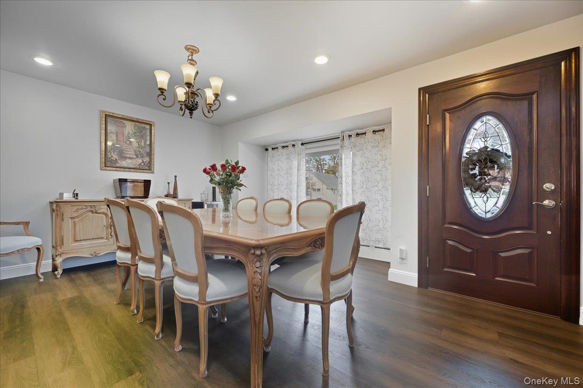 #3 photo, 259 Ocean Avenue, Massapequa Park , NY 11762