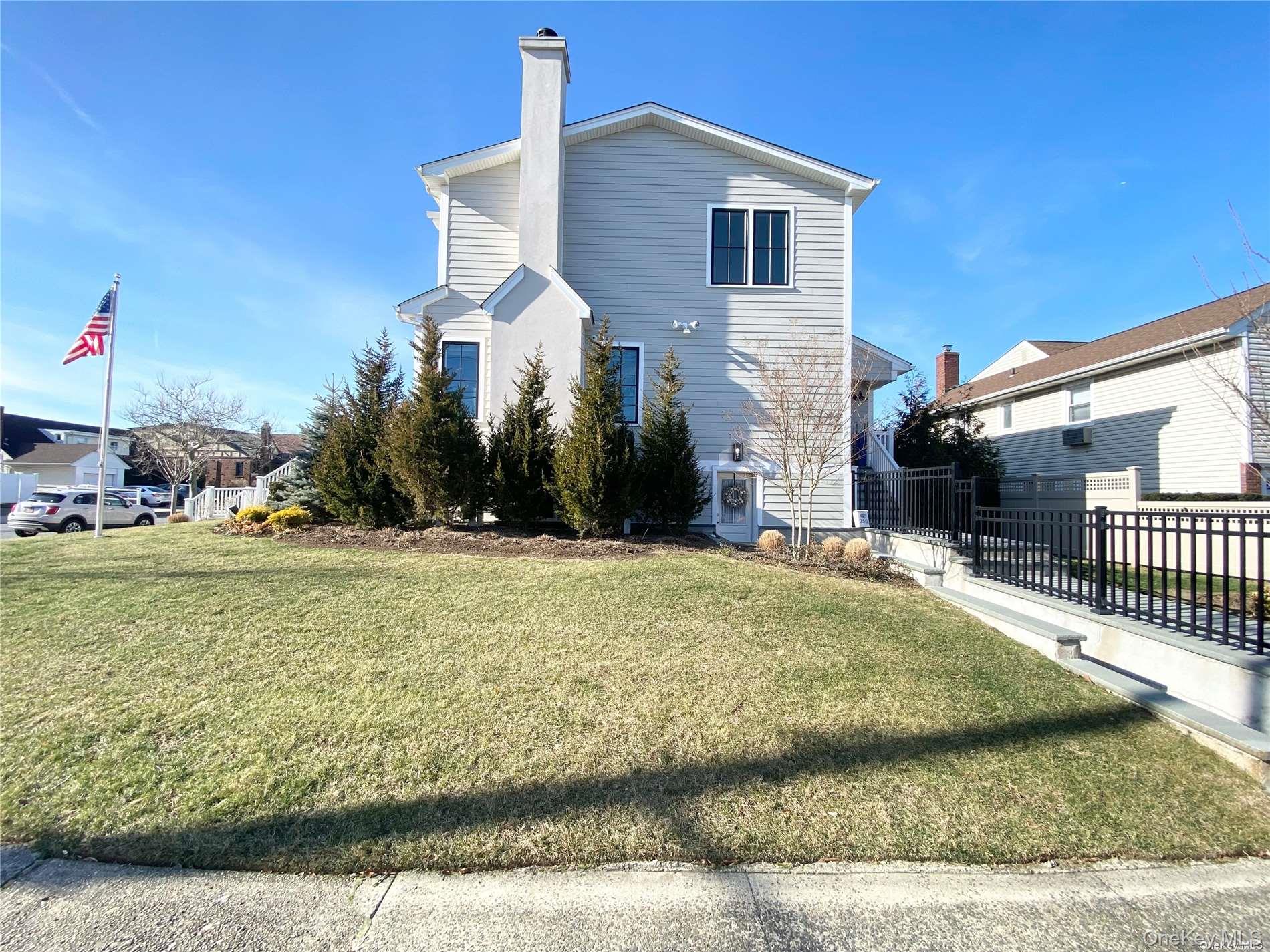 #2 photo, 255 Roosevelt Boulevard, Long Beach , NY 11561