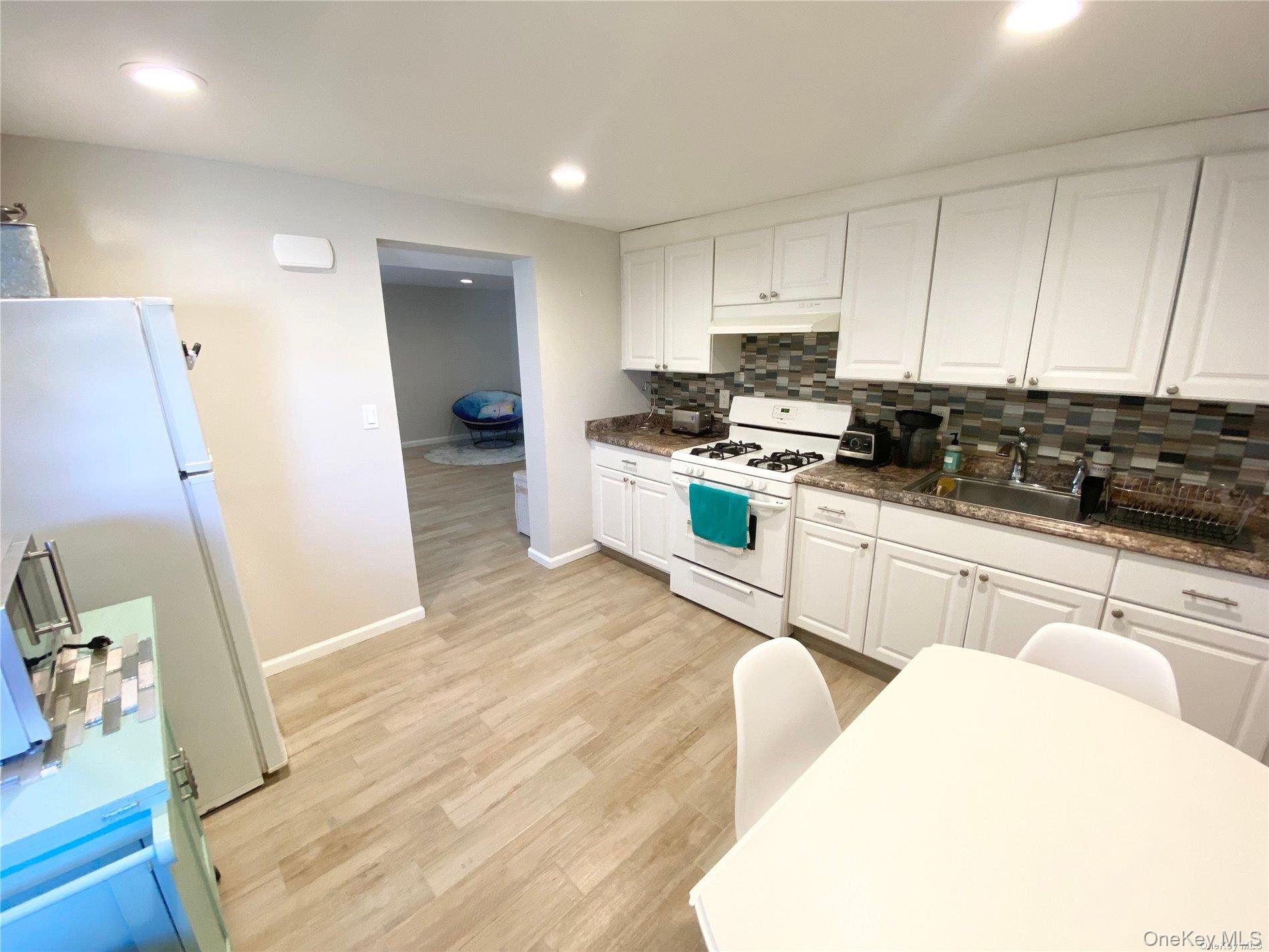 #5 photo, 255 Roosevelt Boulevard, Long Beach , NY 11561