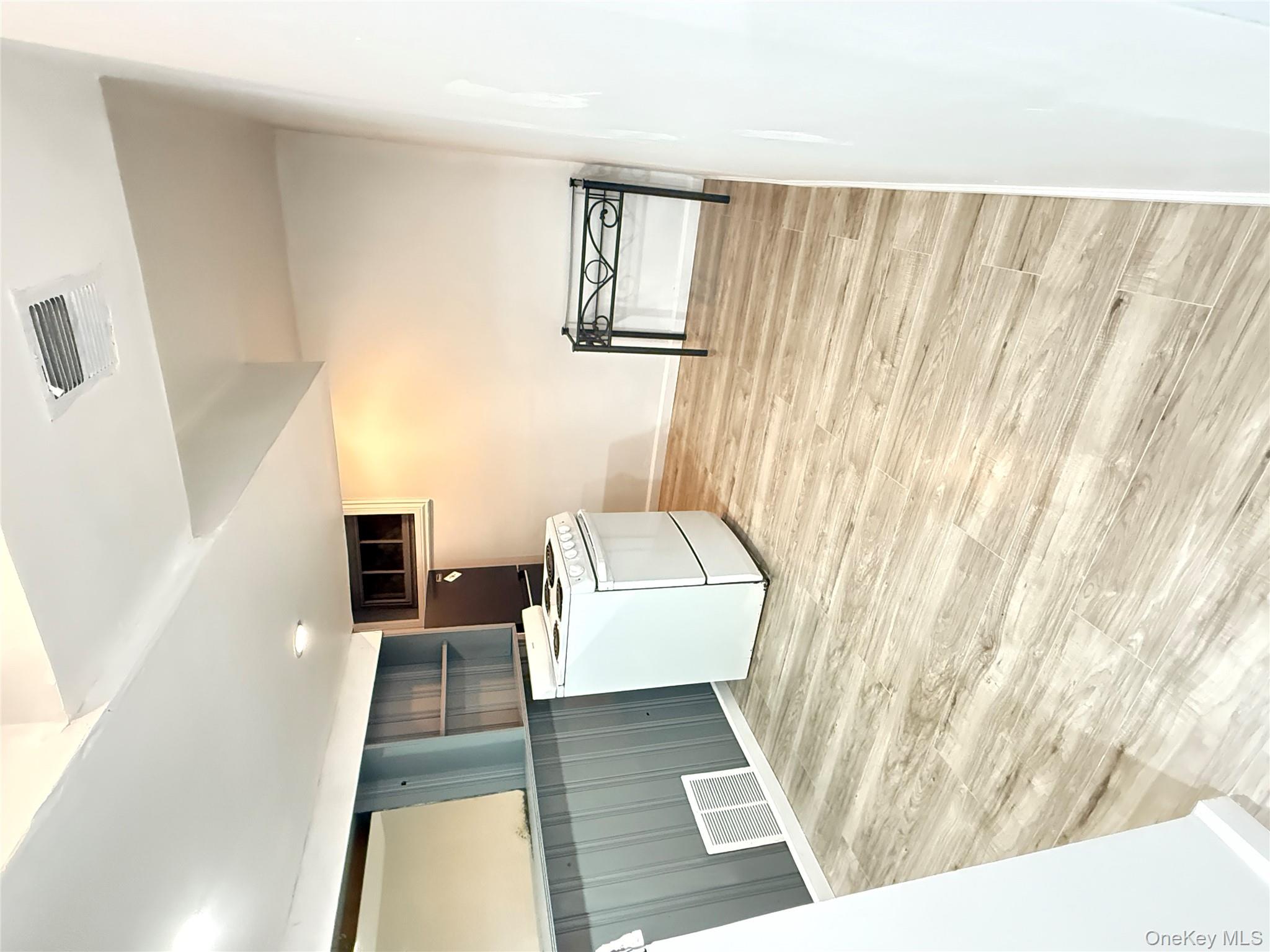 #16 photo, 238 Wiley Street, Brentwood , NY 11717