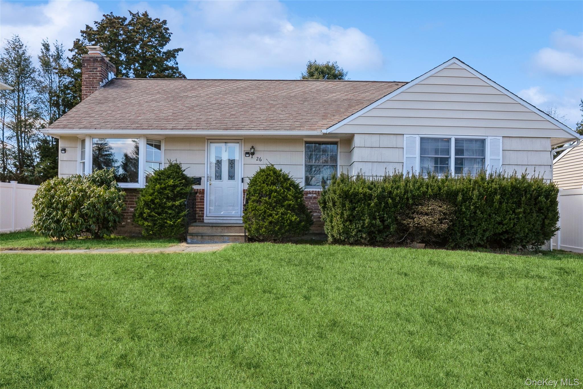 #1 photo, 26 Whitman Avenue, Syosset , NY 11791