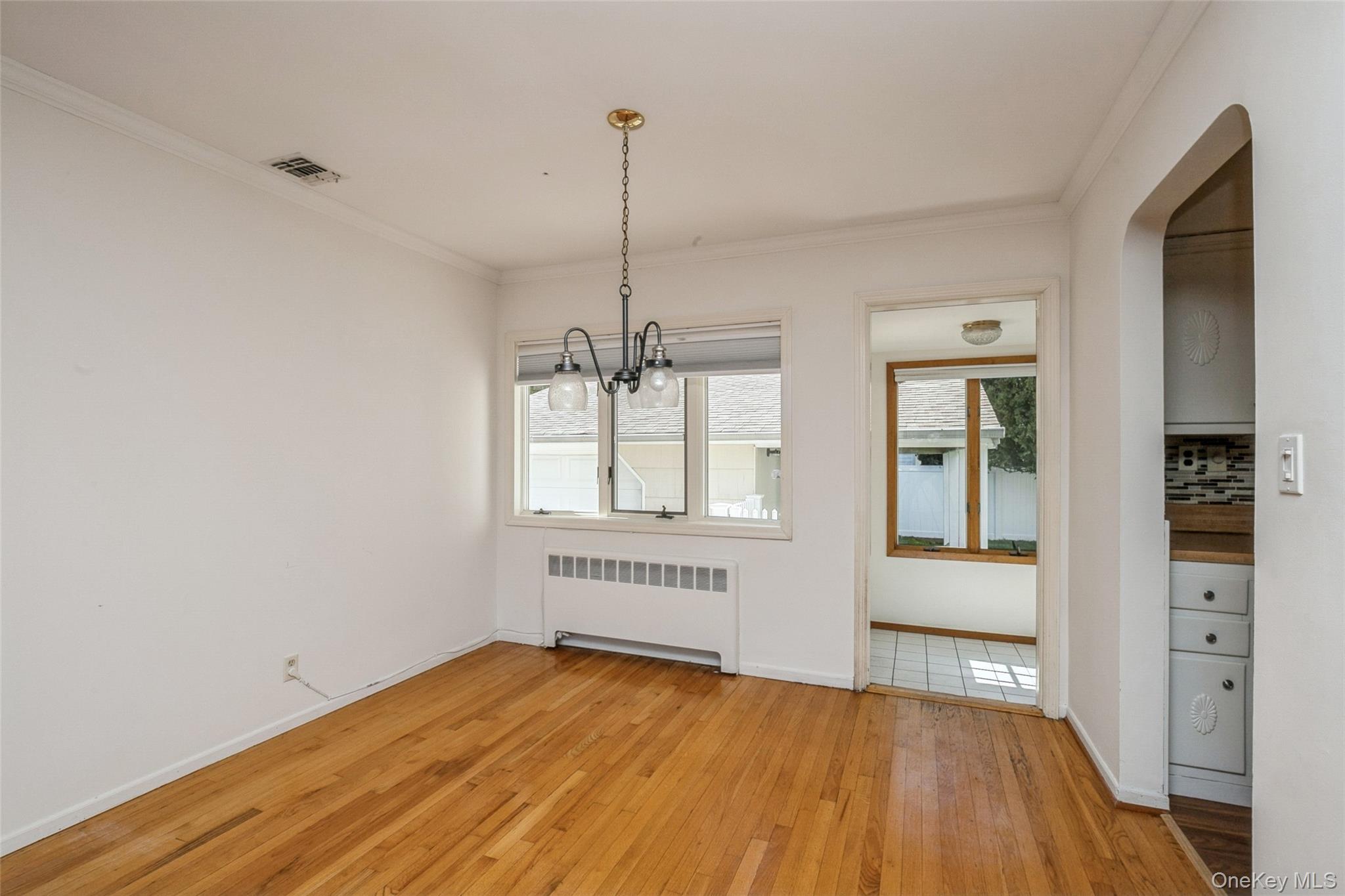 #12 photo, 26 Whitman Avenue, Syosset , NY 11791