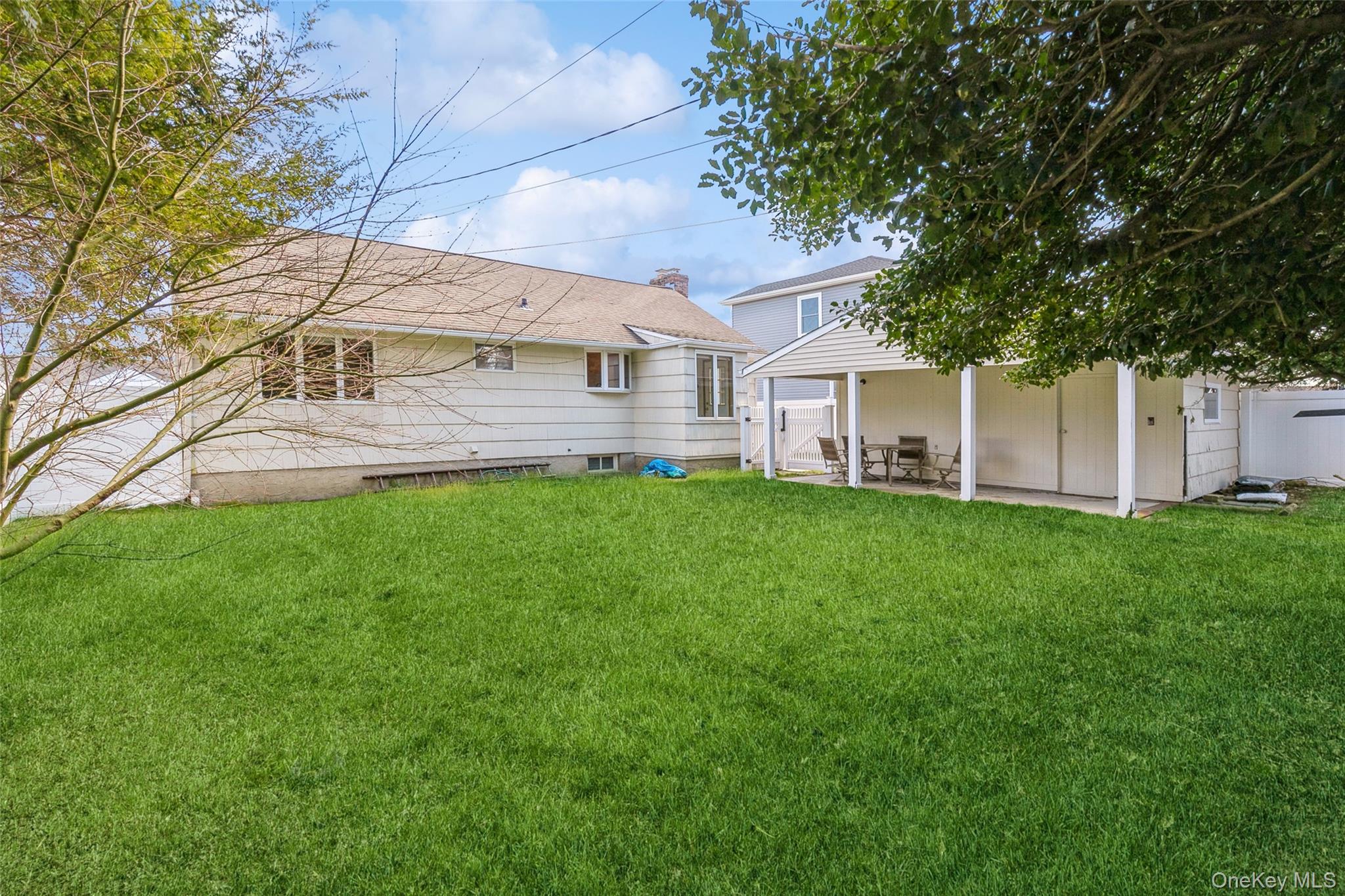 #6 photo, 26 Whitman Avenue, Syosset , NY 11791