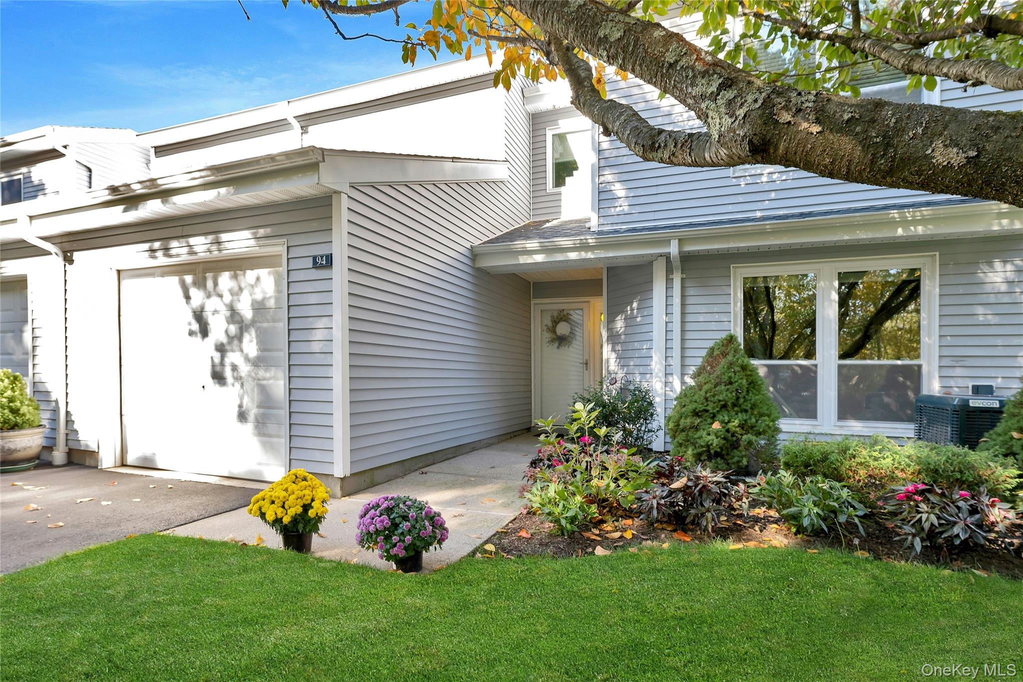 #2 photo, 94 Hampton Vista Drive, Manorville , NY 11949