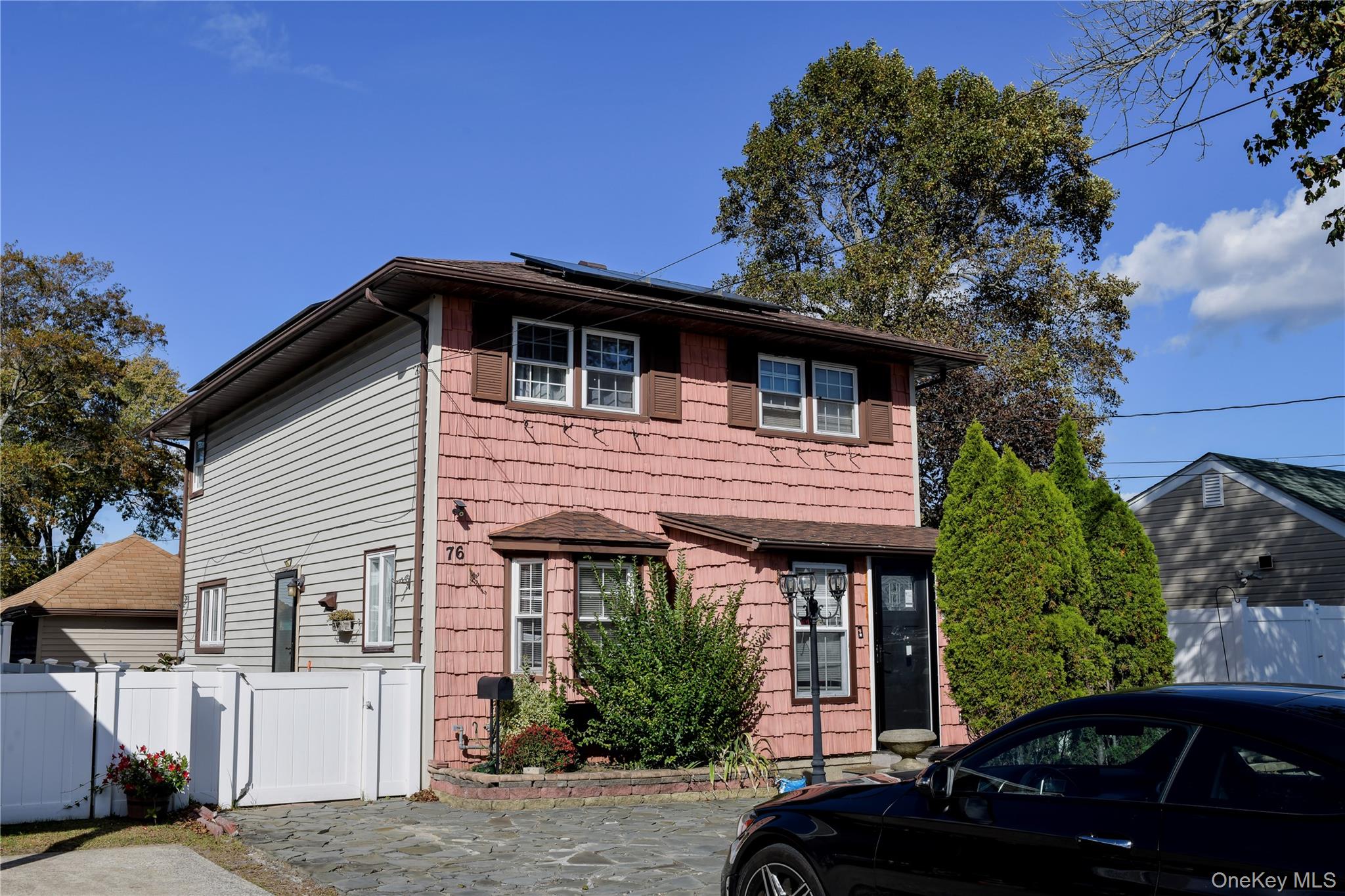 #1 photo, 76 E Hollywood Avenue, Babylon , NY 11757