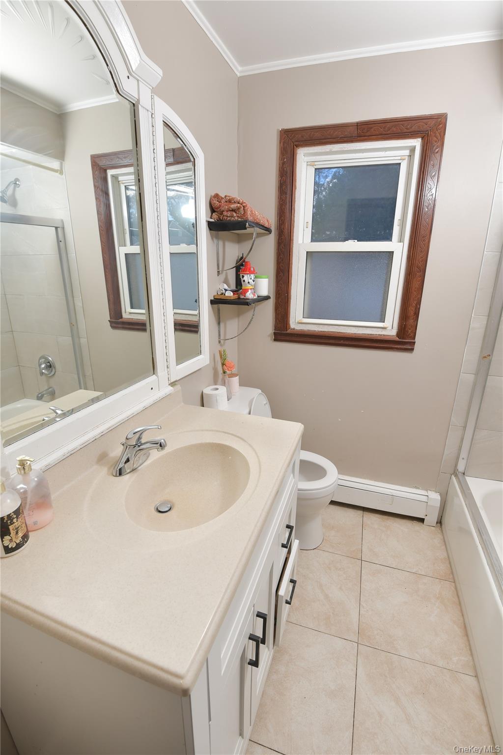 #9 photo, 76 E Hollywood Avenue, Lindenhurst , NY 11757