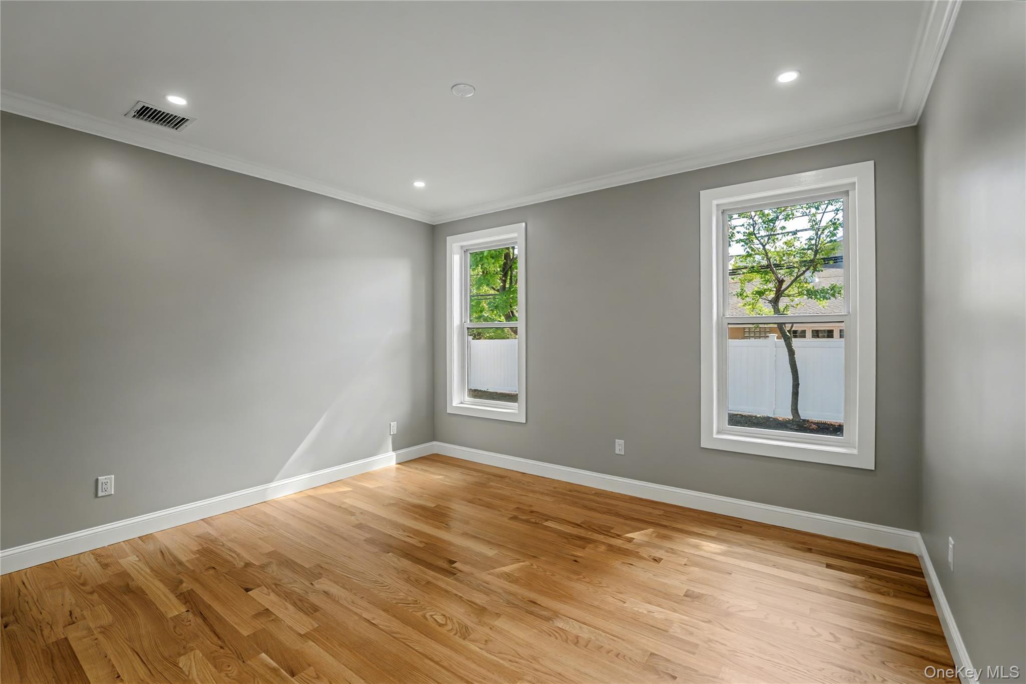 #14 photo, 2 Blueberry Lane, Hicksville , NY 11801