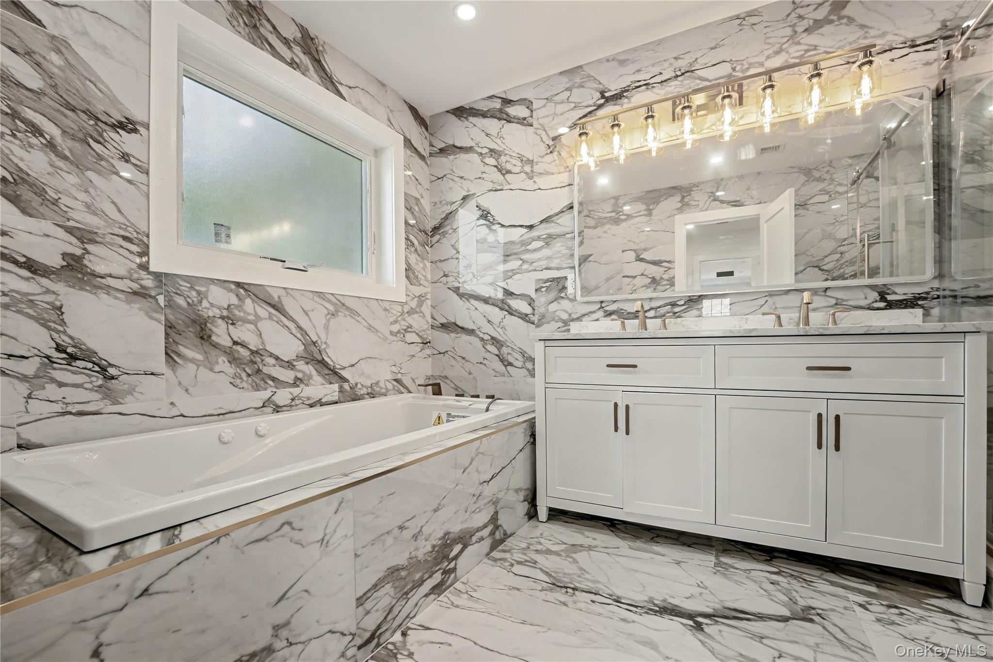 #15 photo, 2 Blueberry Lane, Hicksville , NY 11801