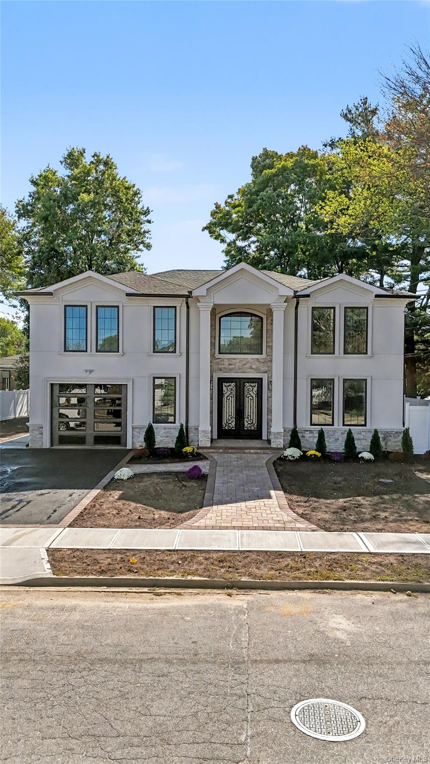 #2 photo, 2 Blueberry Lane, Hicksville , NY 11801