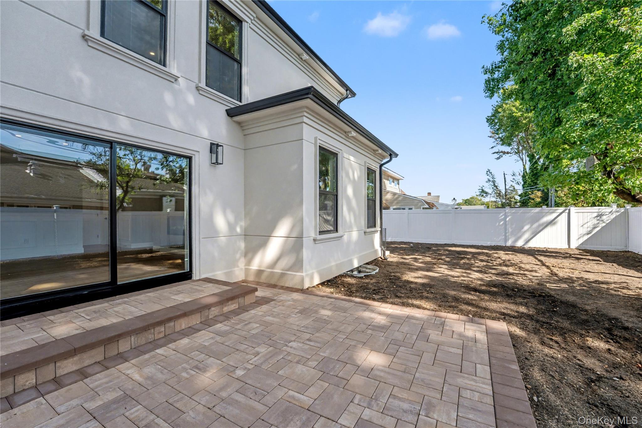 #5 photo, 2 Blueberry Lane, Hicksville , NY 11801