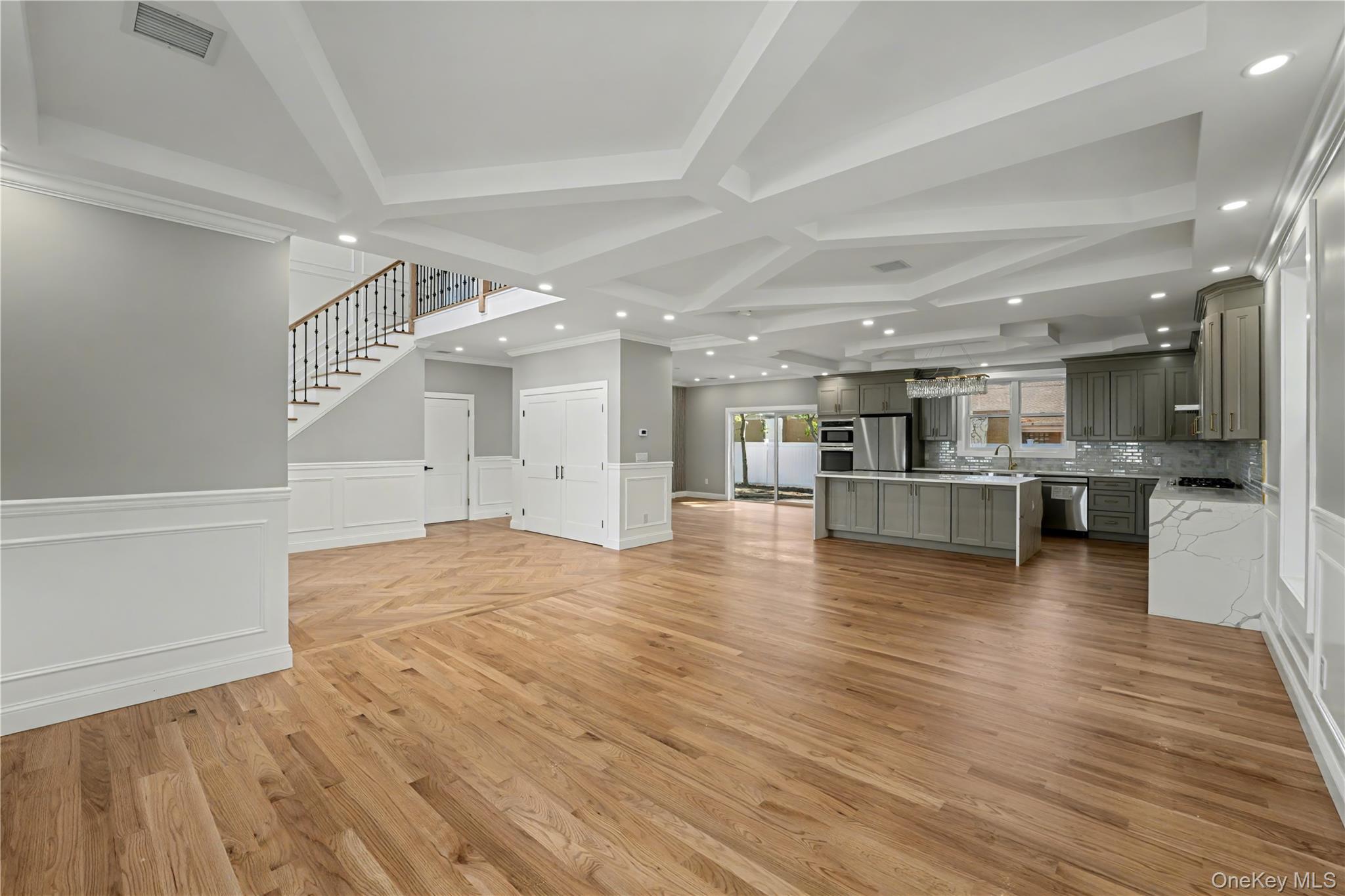 #9 photo, 2 Blueberry Lane, Hicksville , NY 11801