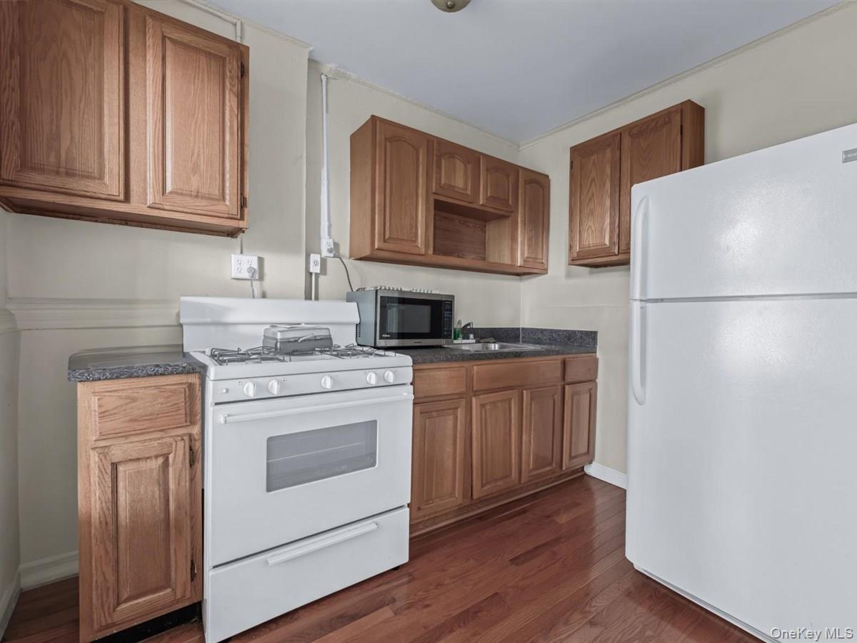 #20 photo, 750 Halsey Street, Brooklyn , NY 11233