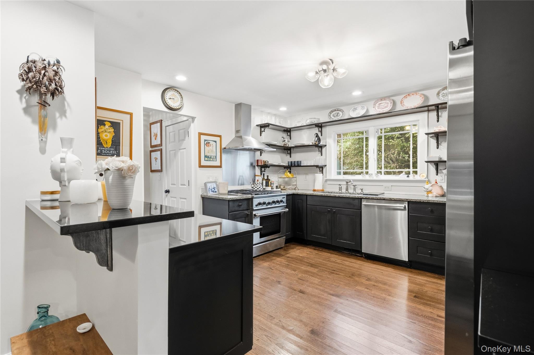 #15 photo, 64 Central Parkway, Huntington , NY 11743