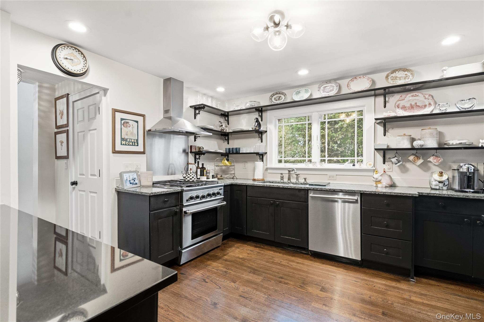 #16 photo, 64 Central Parkway, Huntington , NY 11743