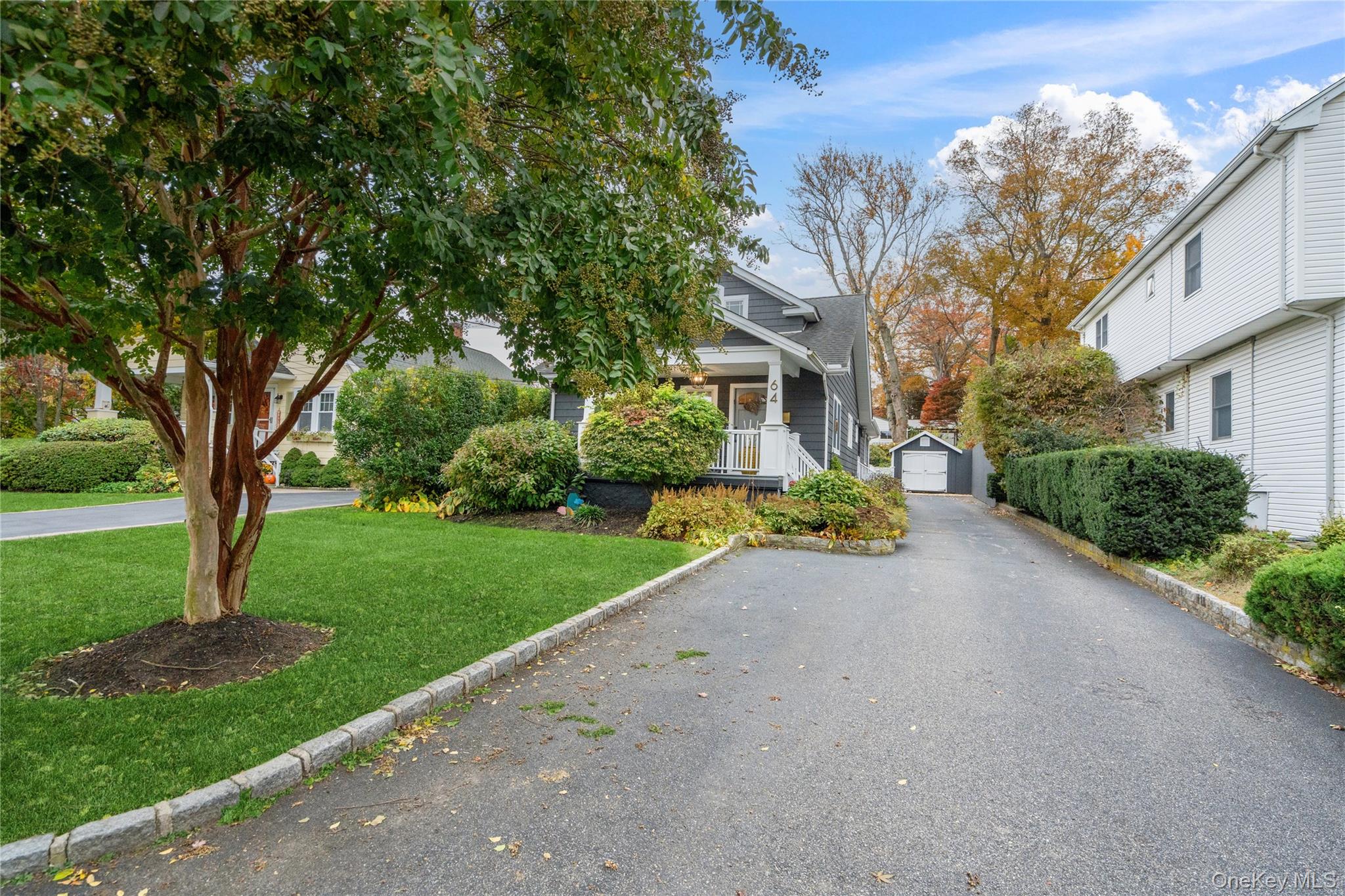 #3 photo, 64 Central Parkway, Huntington , NY 11743