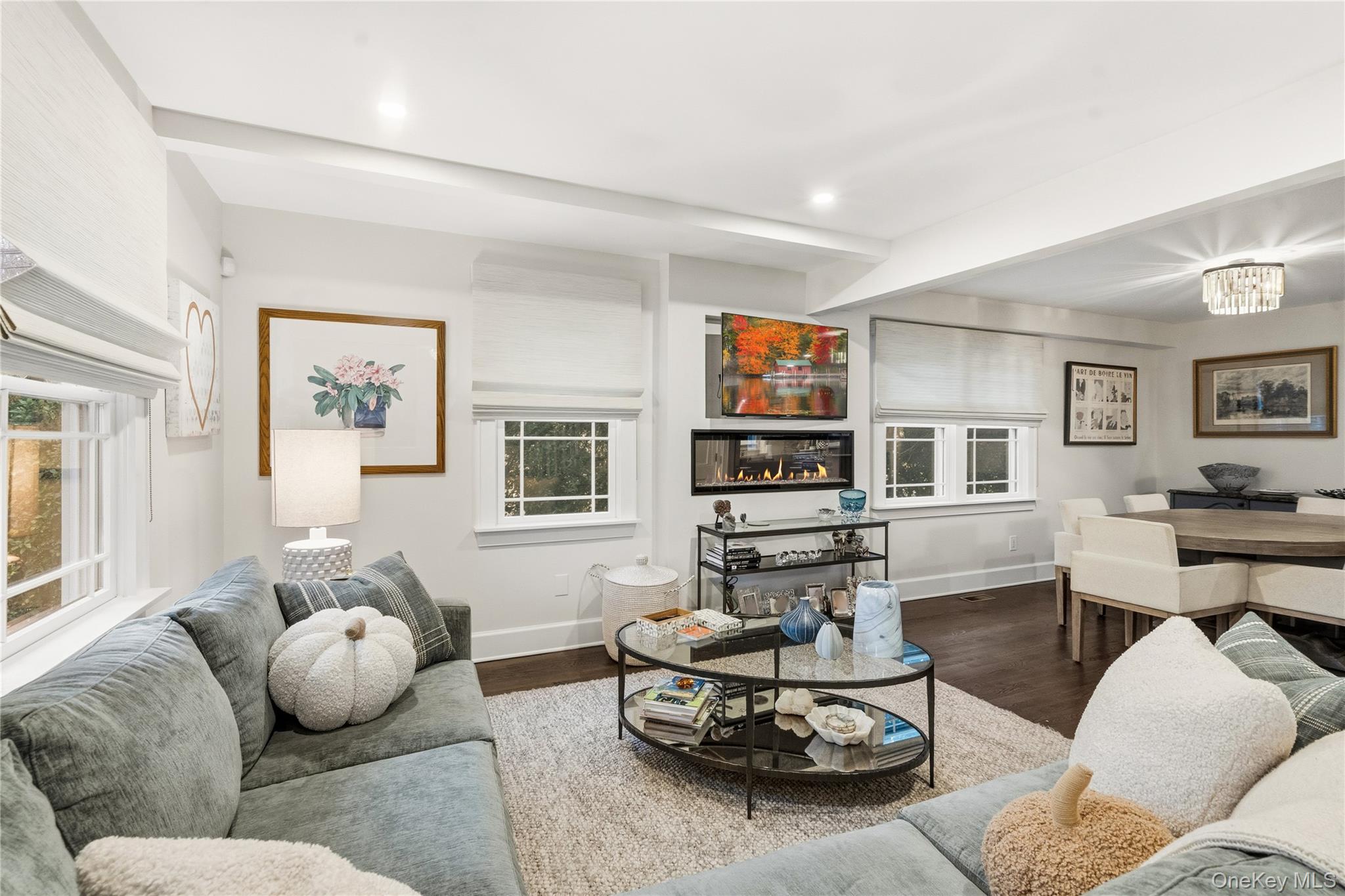 #7 photo, 64 Central Parkway, Huntington , NY 11743