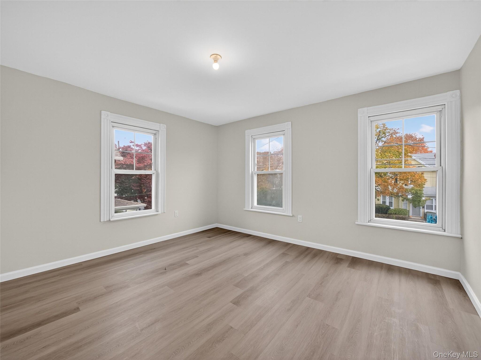 #12 photo, 17 W Maple Avenue, Suffern , NY 10901