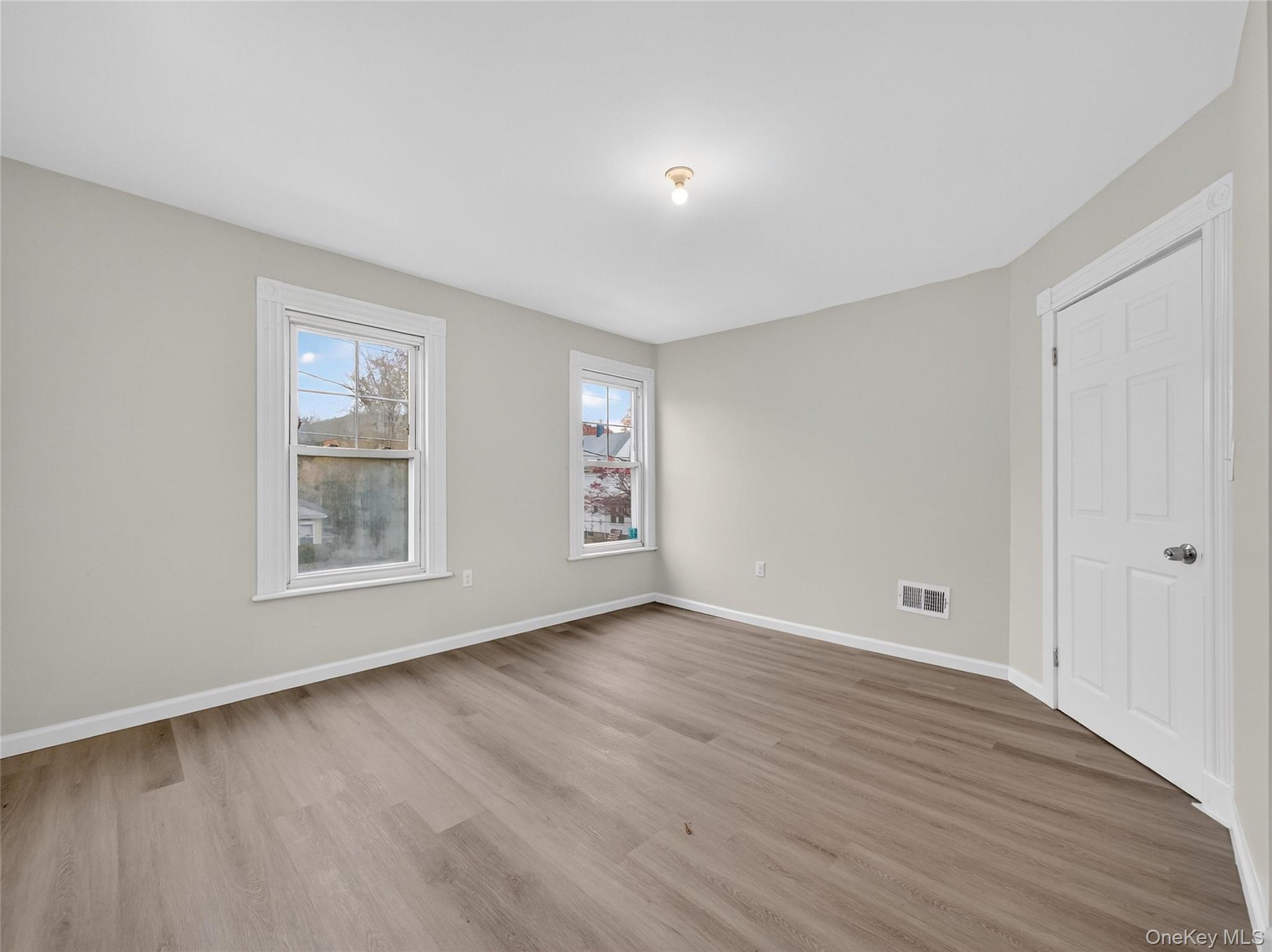 #13 photo, 17 W Maple Avenue, Suffern , NY 10901