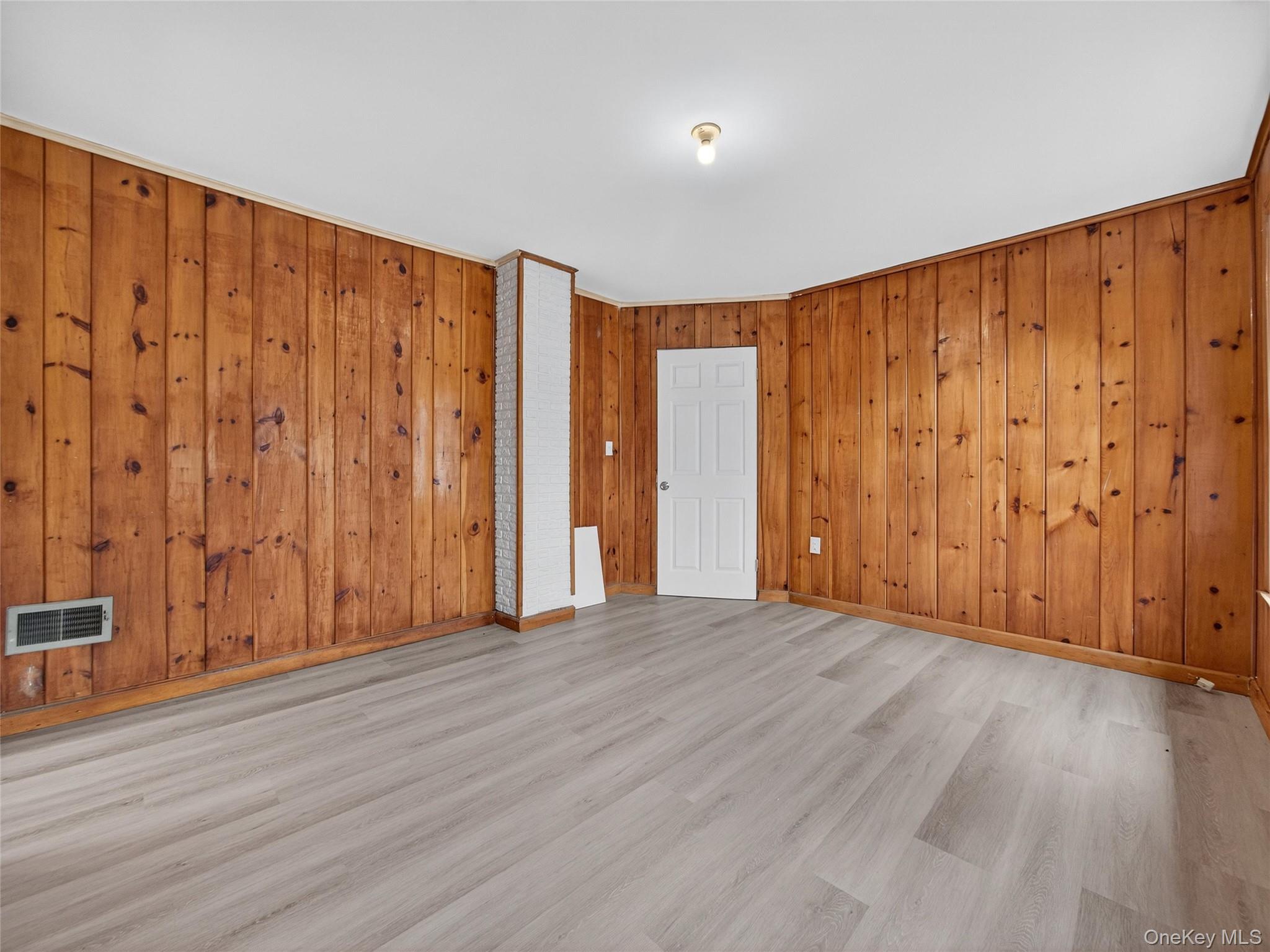 #15 photo, 17 W Maple Avenue, Suffern , NY 10901