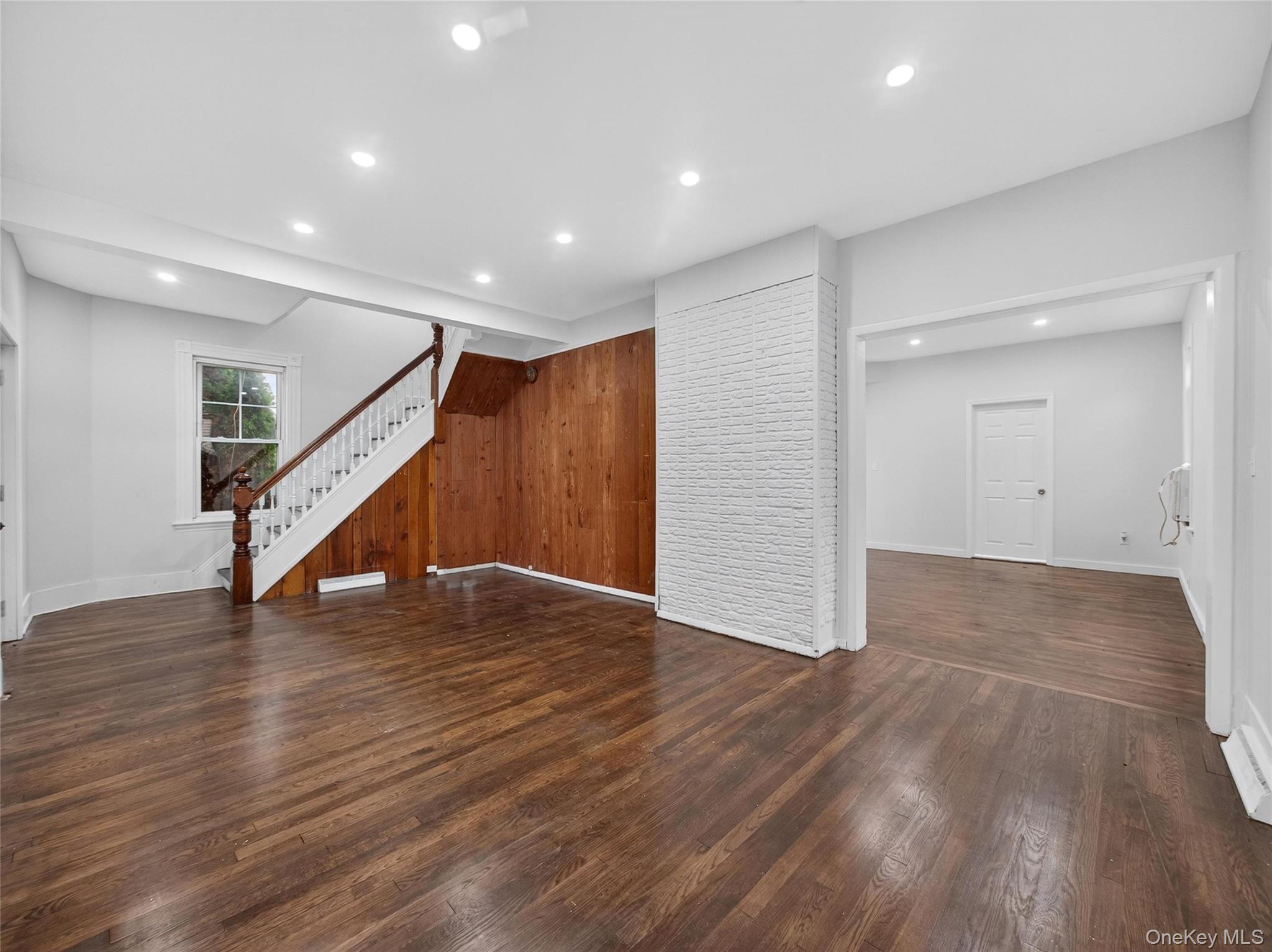 #5 photo, 17 W Maple Avenue, Suffern , NY 10901