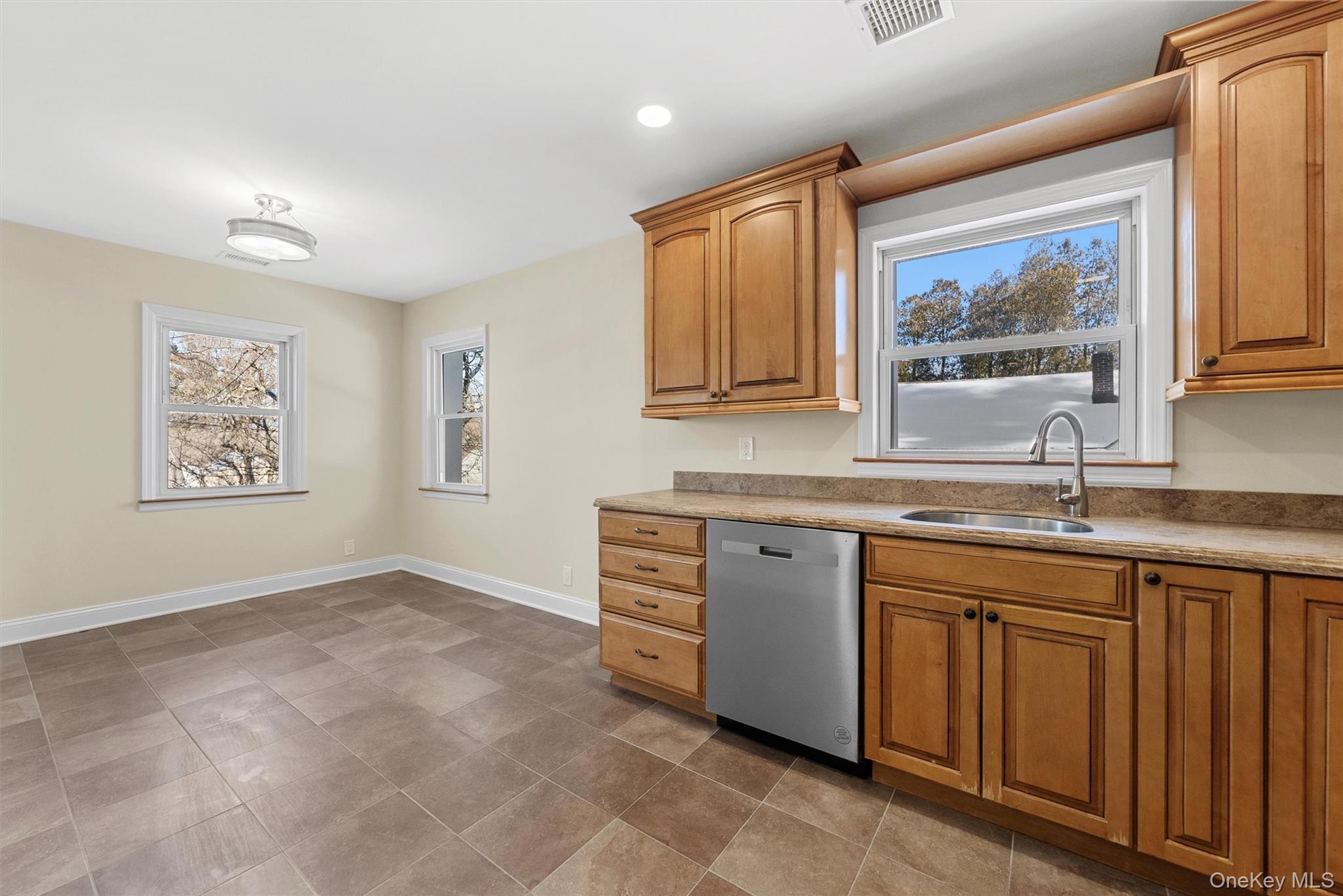 #13 photo, 913 Parkway Place, Shrub Oak , NY 10598