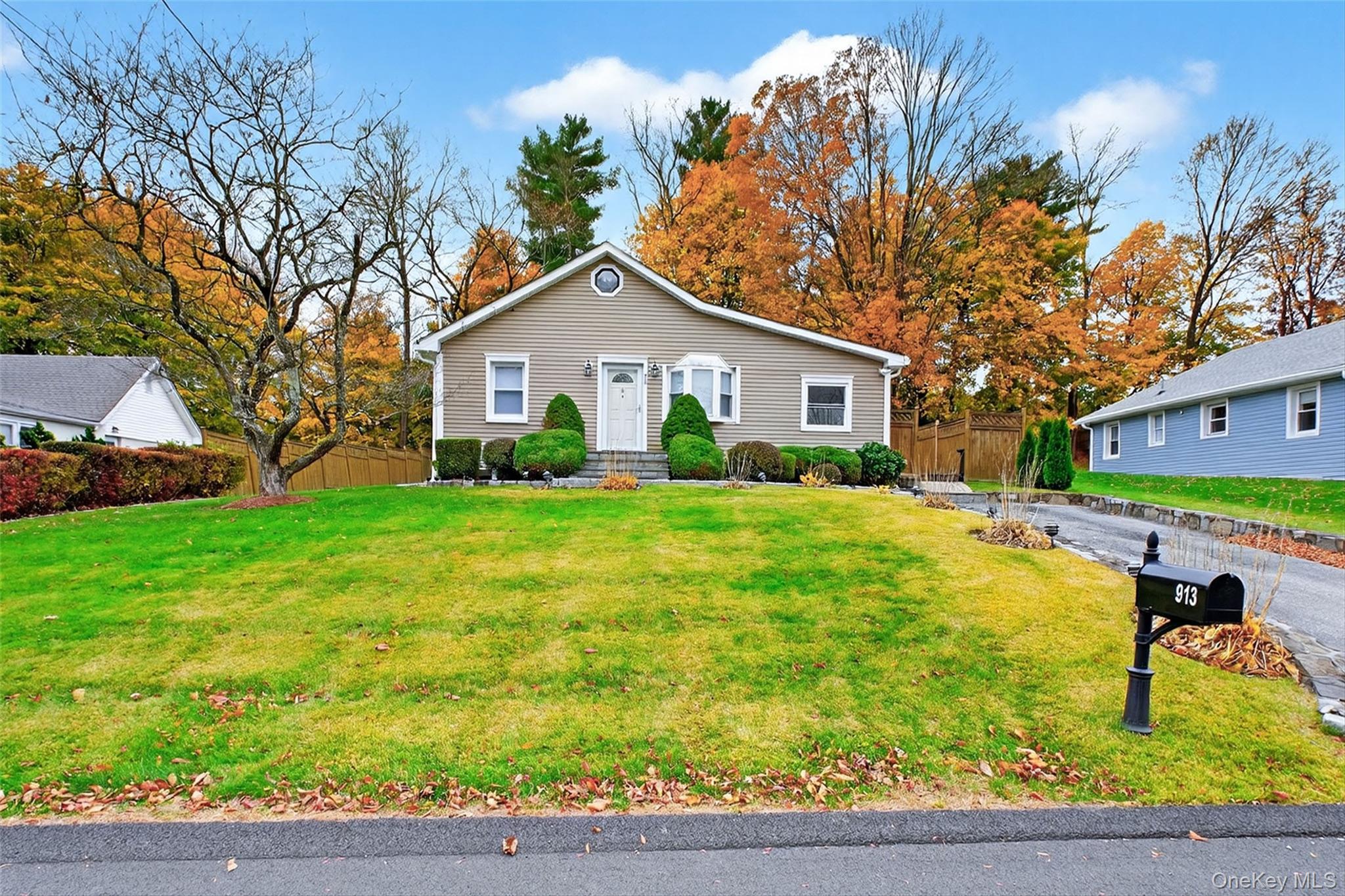 #2 photo, 913 Parkway Place, Shrub Oak , NY 10598