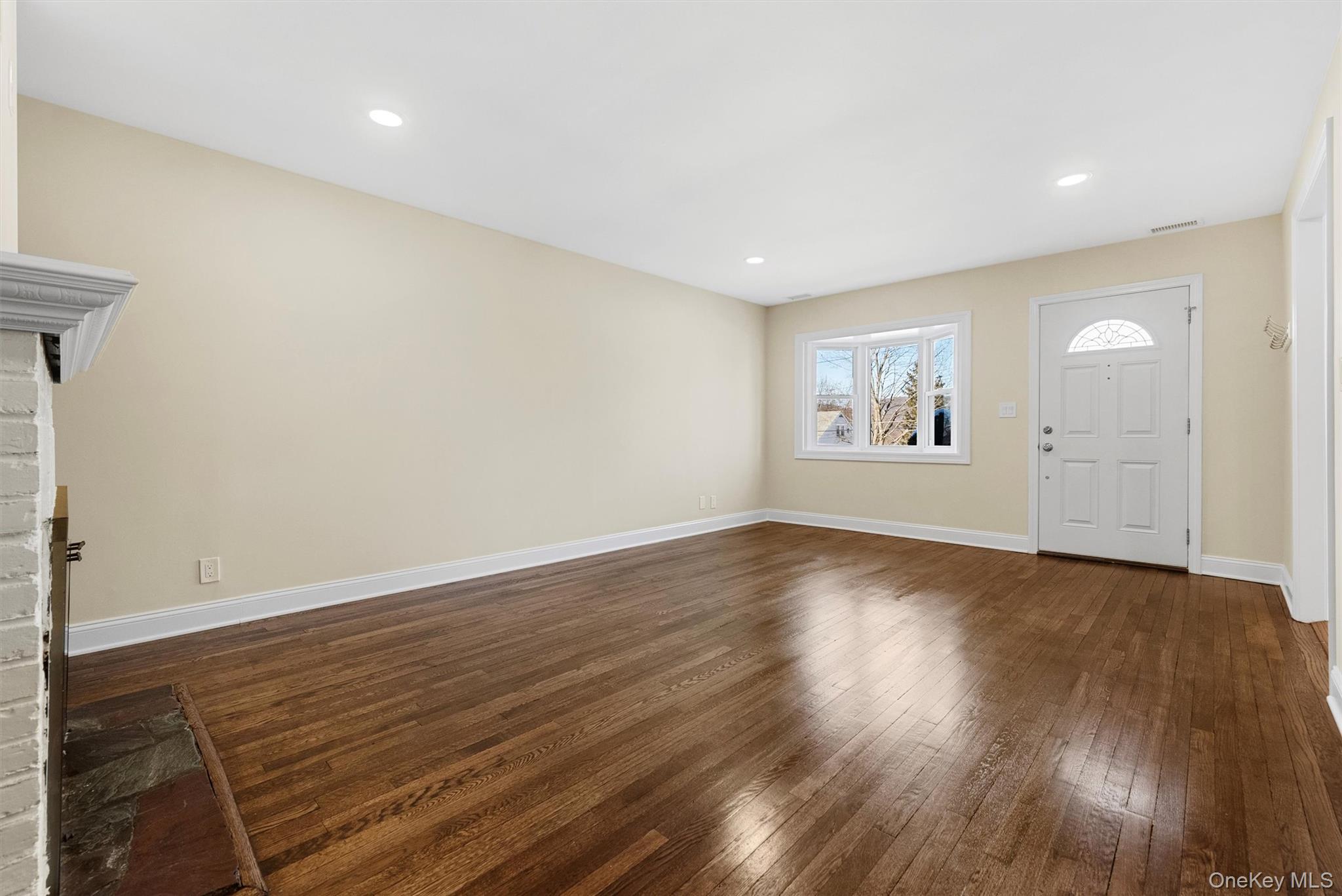 #8 photo, 913 Parkway Place, Shrub Oak , NY 10598