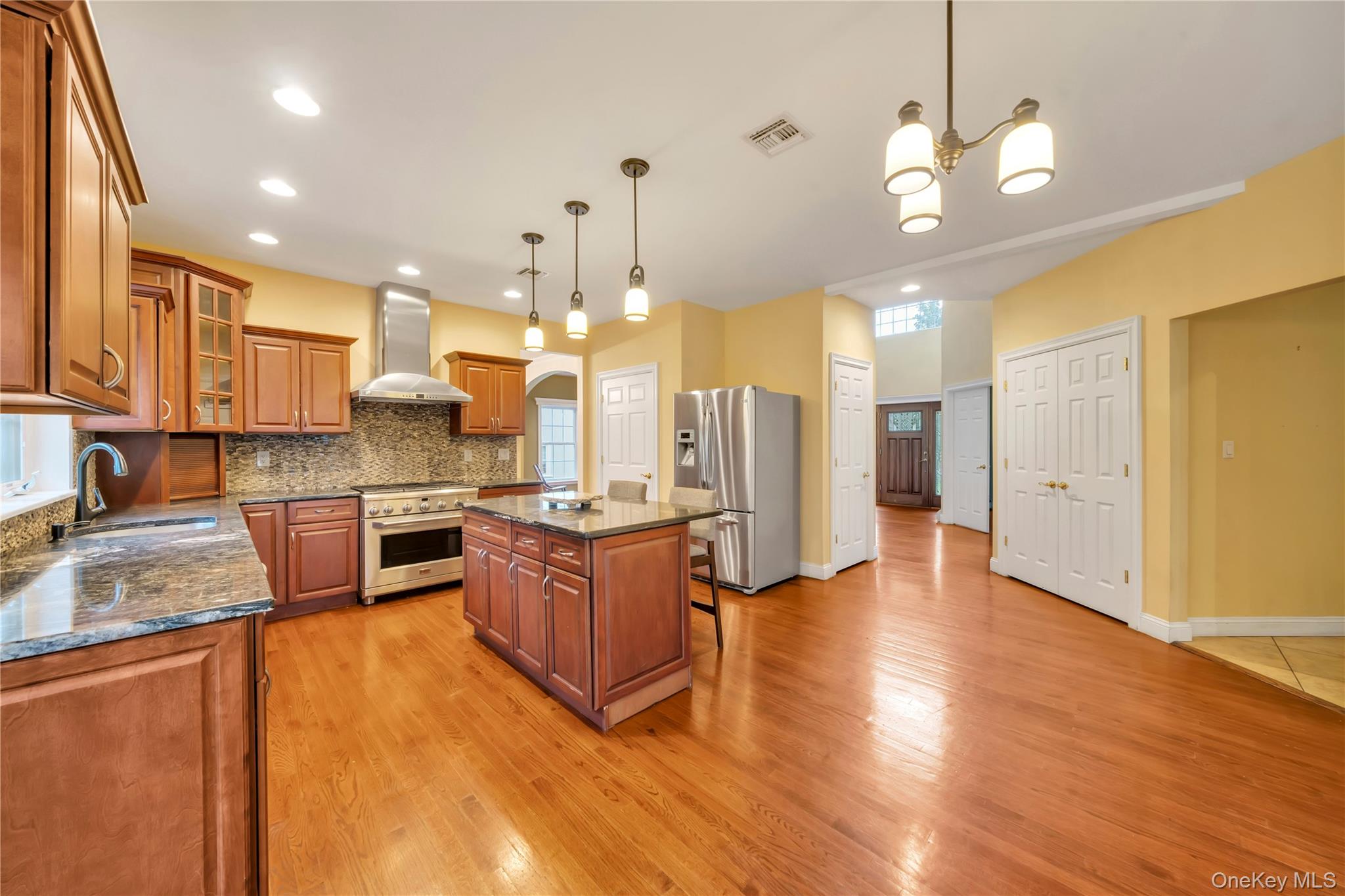 #7 photo, 11 Fant Farm Lane, Suffern , NY 10901