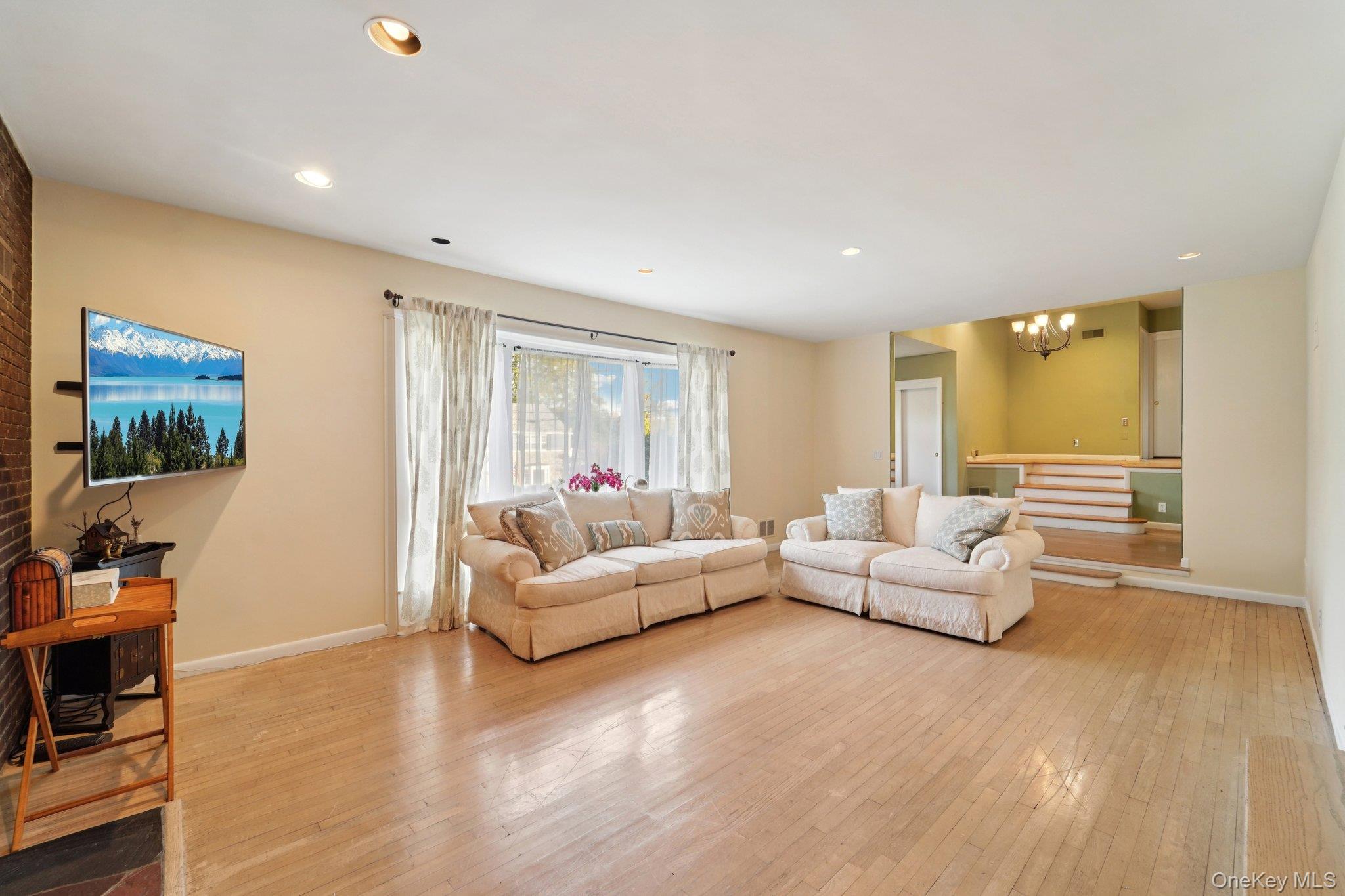 #7 photo, 24 Pamela Lane, New Rochelle , NY 10804